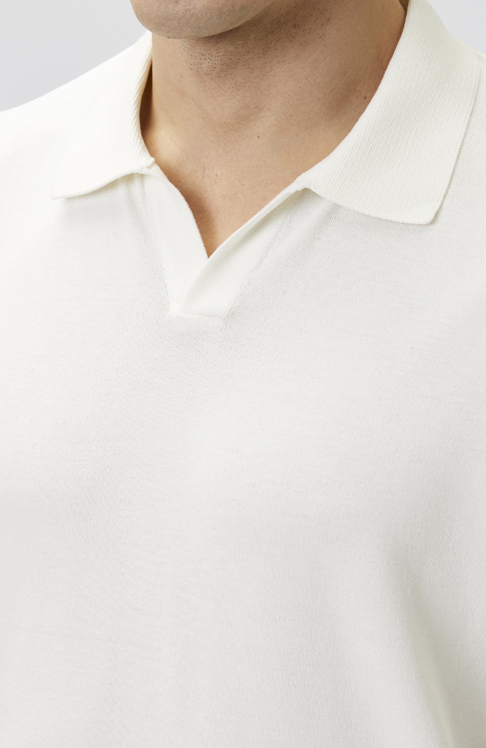 Kırık Beyaz Apaj Yaka Kısa Kol Basic Kazak