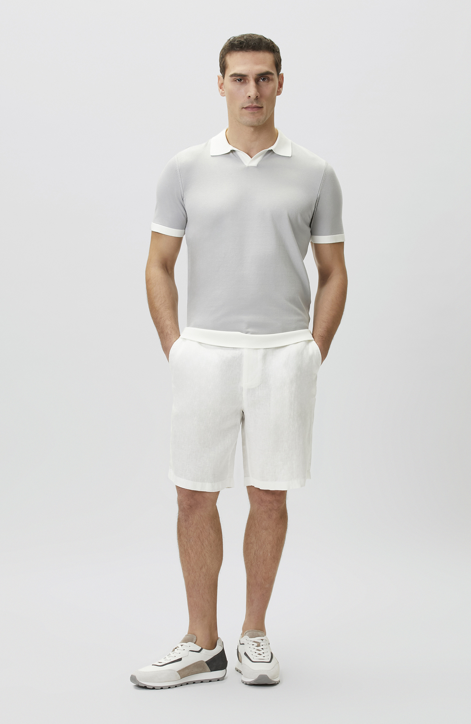 Gri Apaş Yaka Kontrast Renk Detaylı Kazak