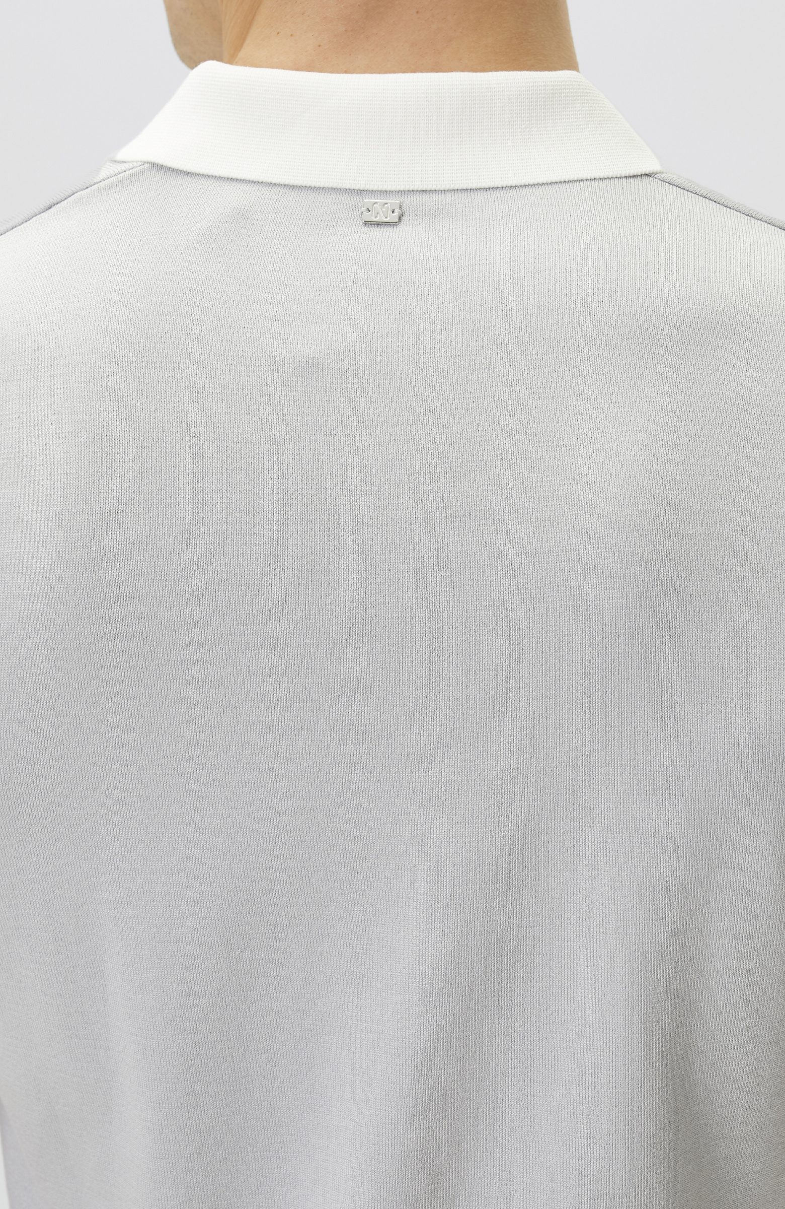 Gri Apaş Yaka Kontrast Renk Detaylı Kazak