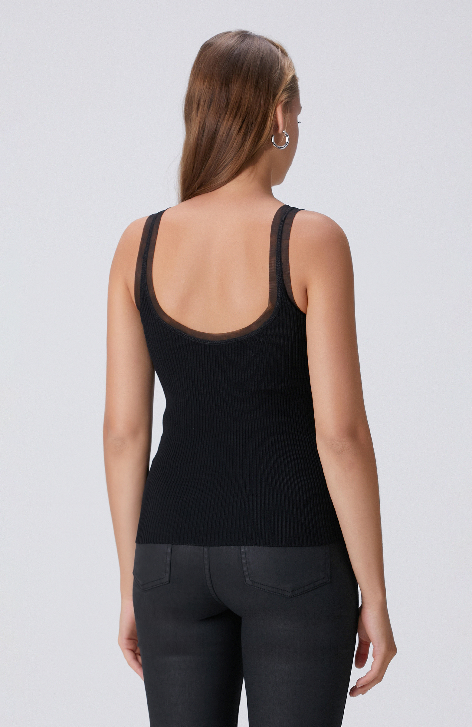 Siyah Tül Garni Detaylı Triko Atlet