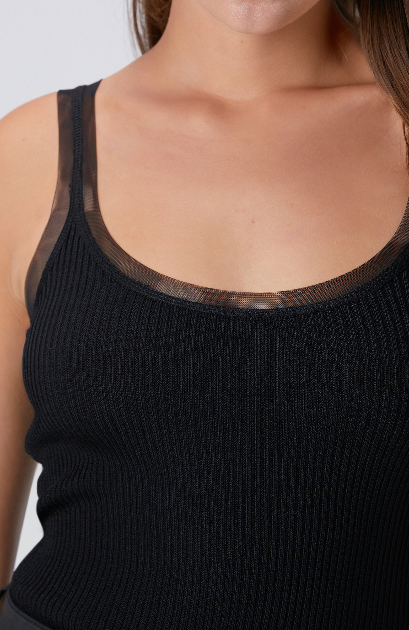 Siyah Tül Garni Detaylı Triko Atlet