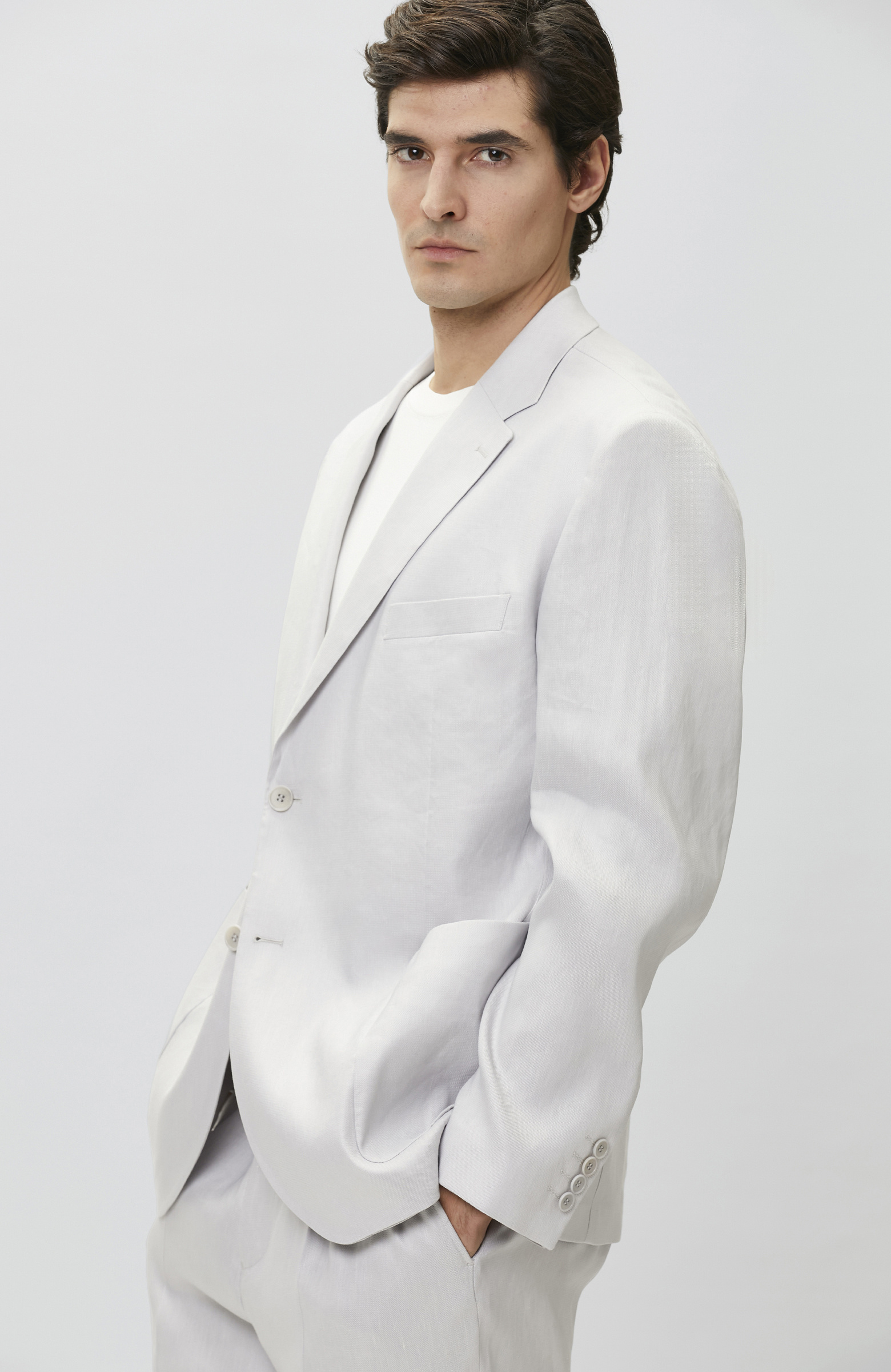 Gri Keten Karışımlı Pileli Takım Elbise