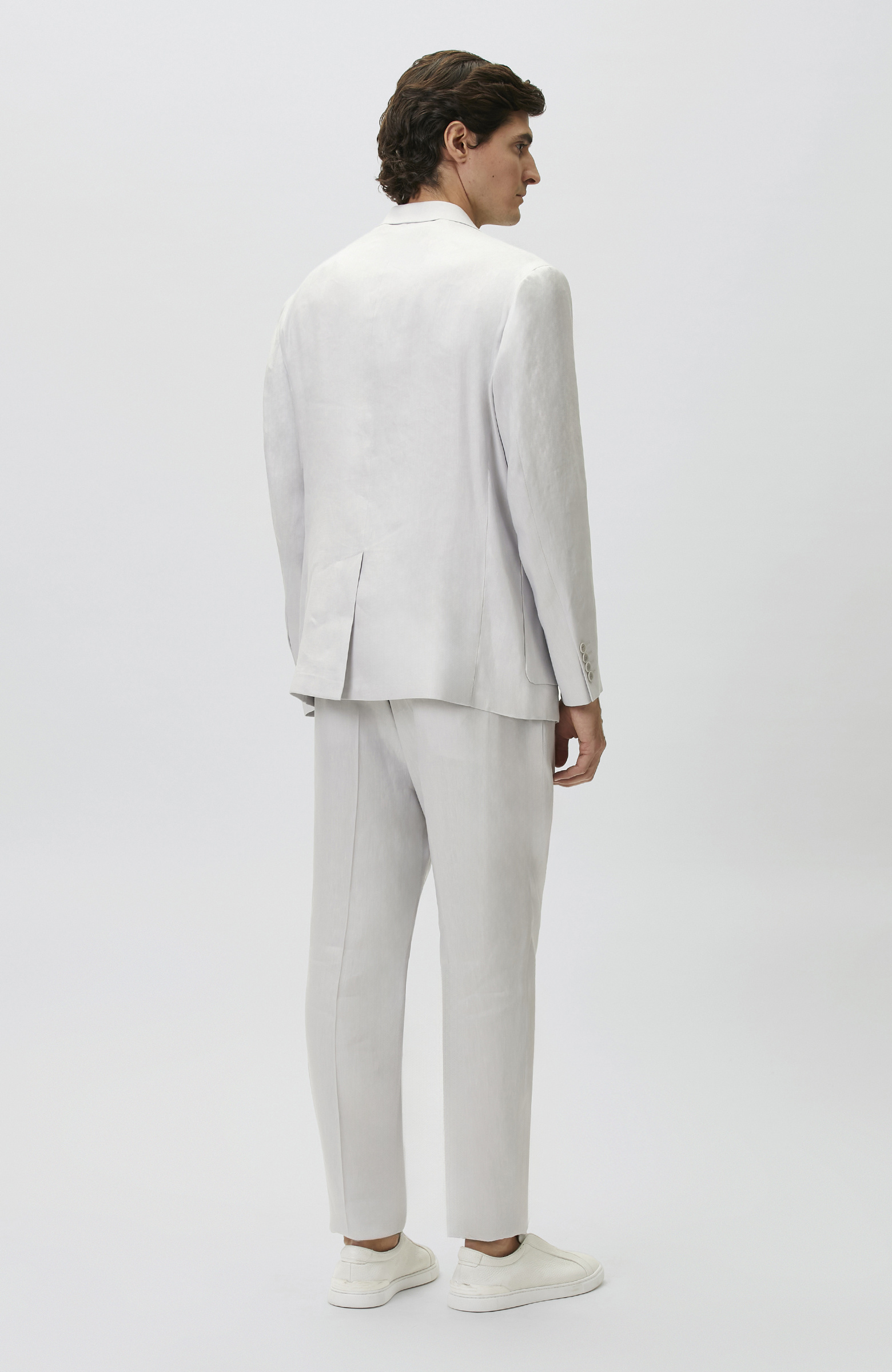 Gri Keten Karışımlı Pileli Takım Elbise