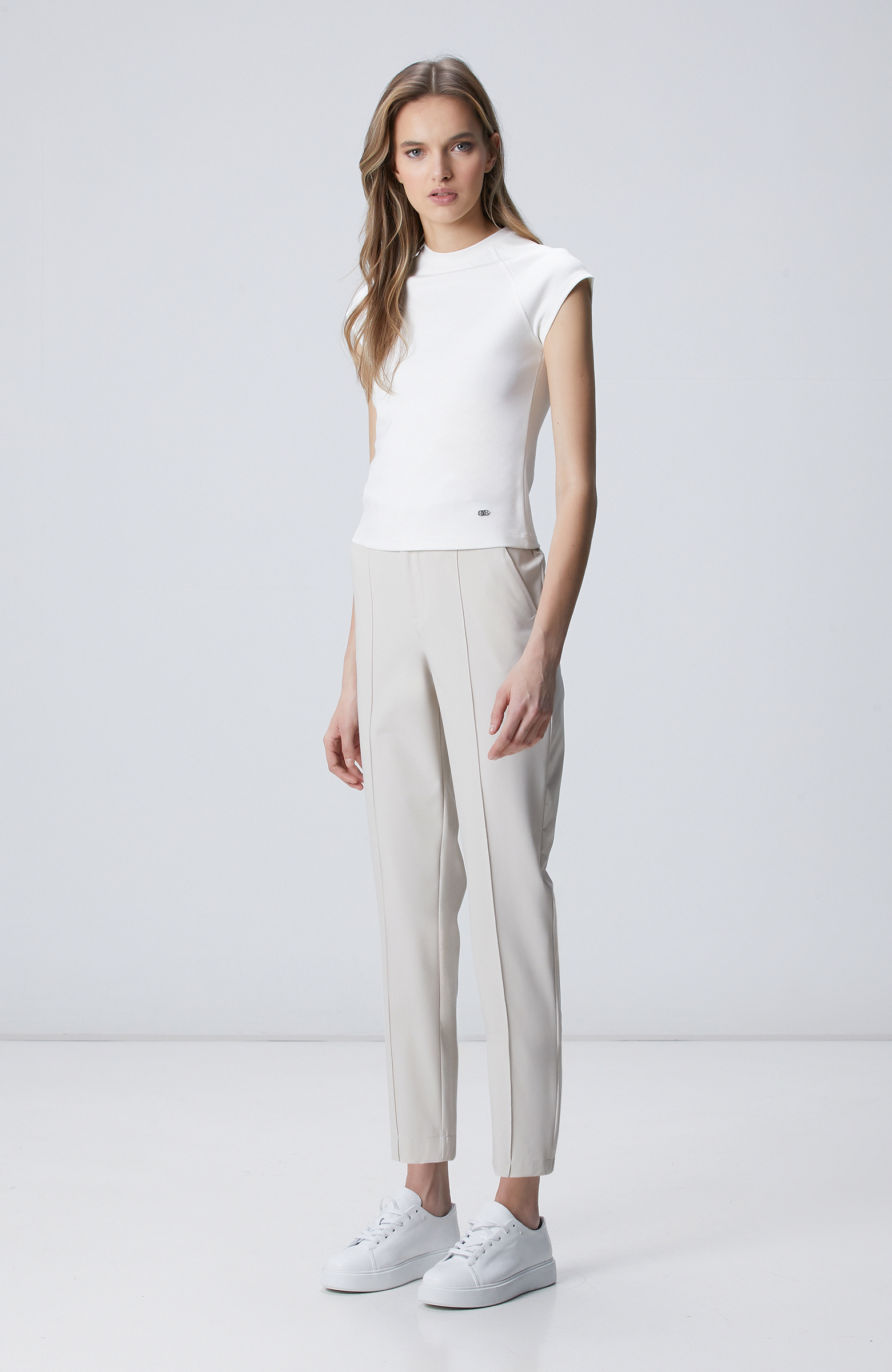 N-Tech Beyaz Dikiş Detaylı Basic T-shirt