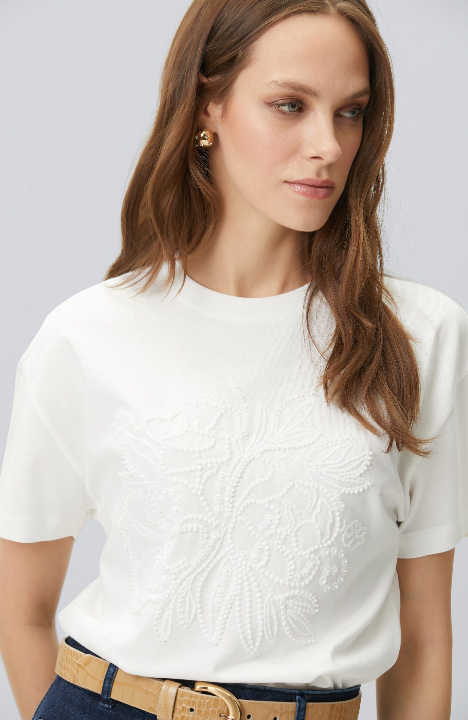 Kırık Beyaz Boncuk İşleme Detaylı T-shirt