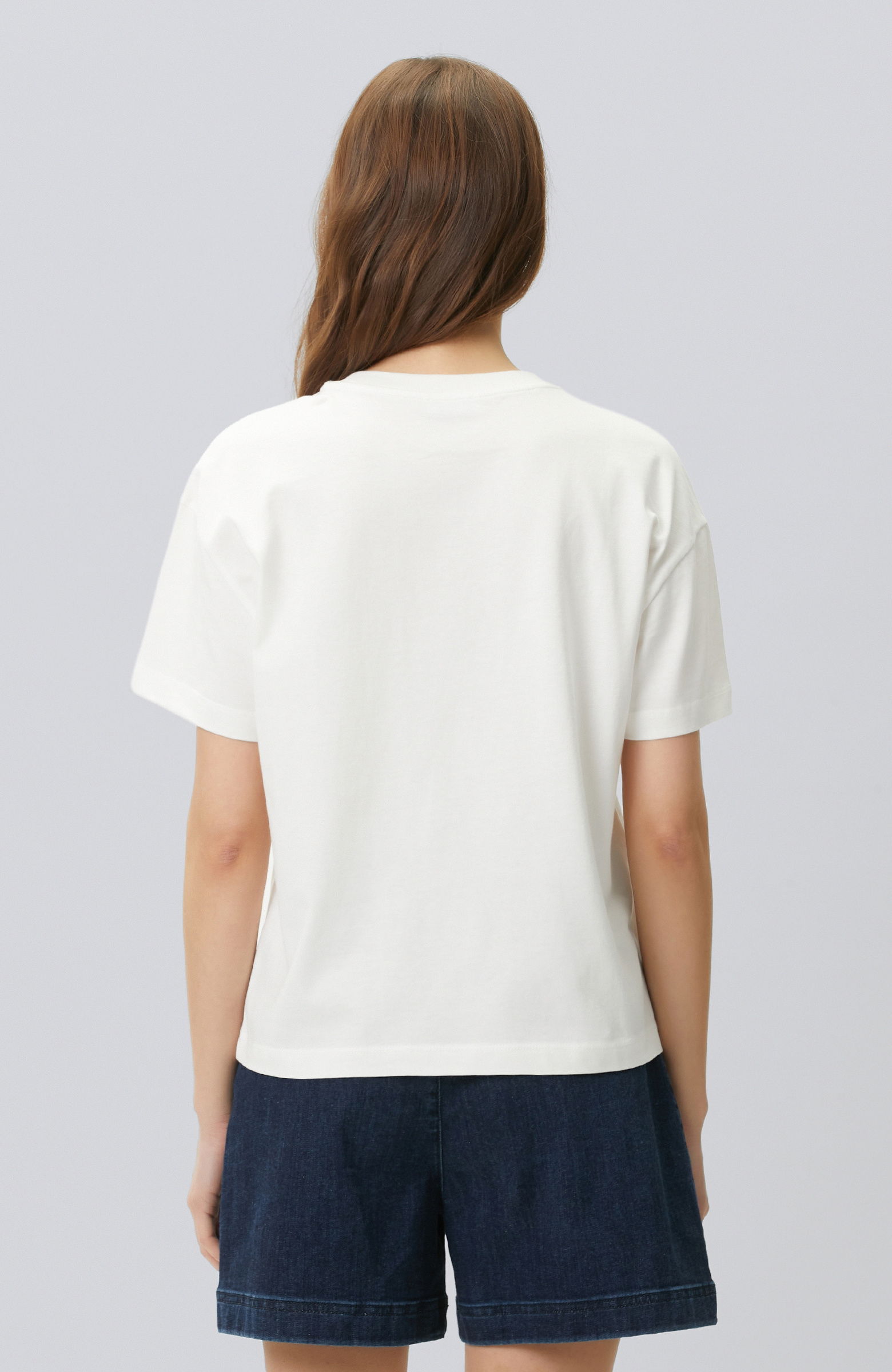 Kırık Beyaz Boncuk İşleme Detaylı T-shirt