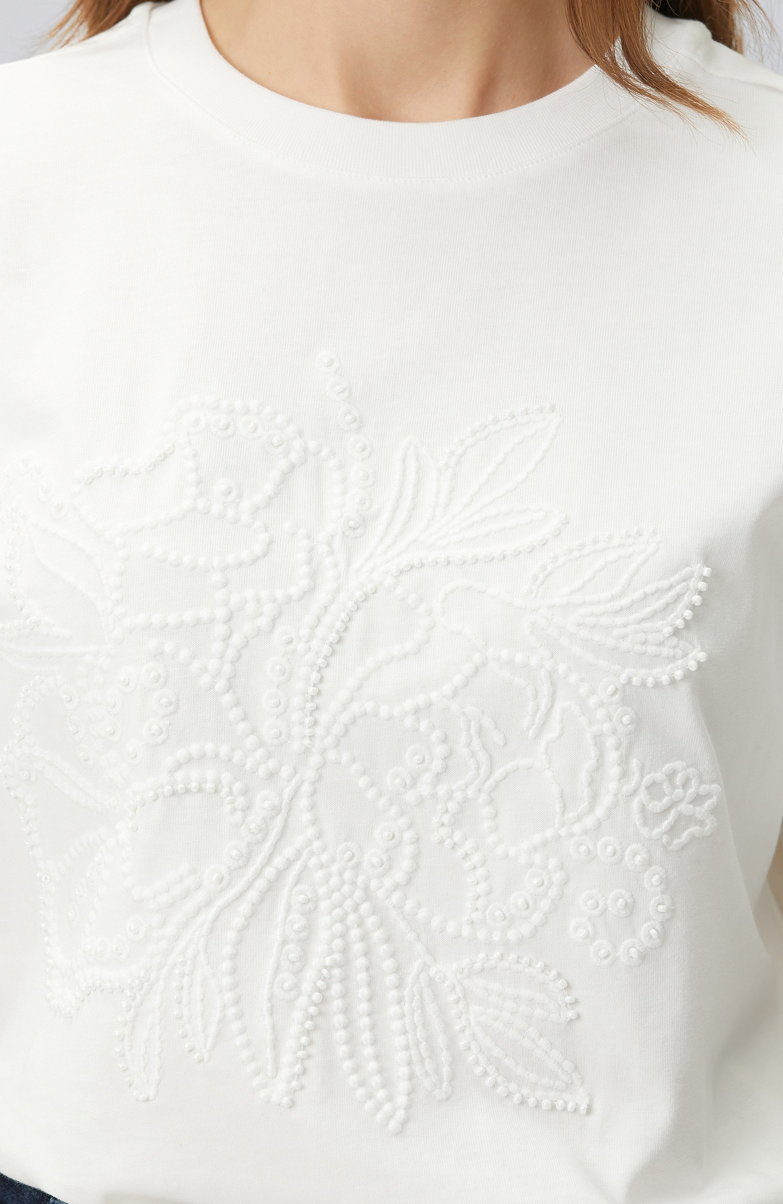 Kırık Beyaz Boncuk İşleme Detaylı T-shirt