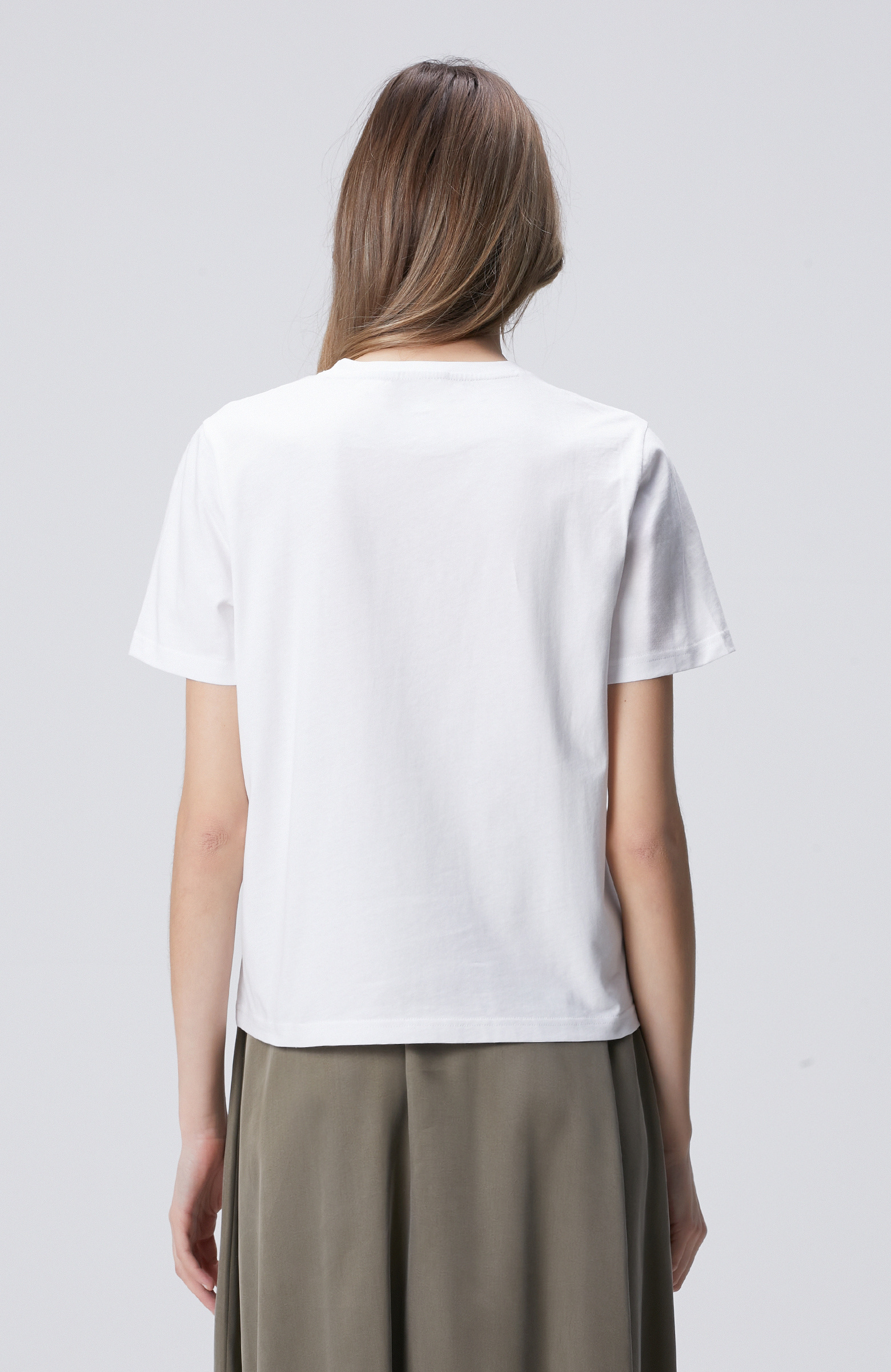 Beyaz Aplike Aksesuarlı T-shirt