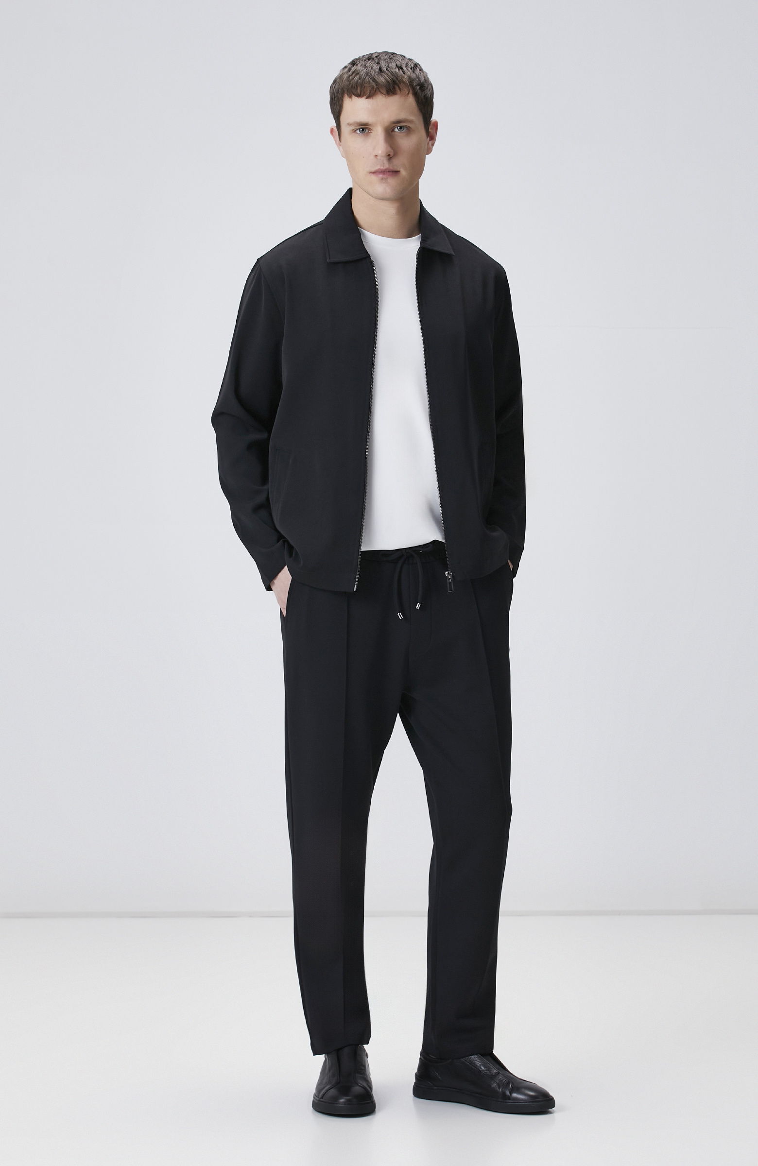 Siyah Yandan Cepli Nervürlü Eşofman Altı