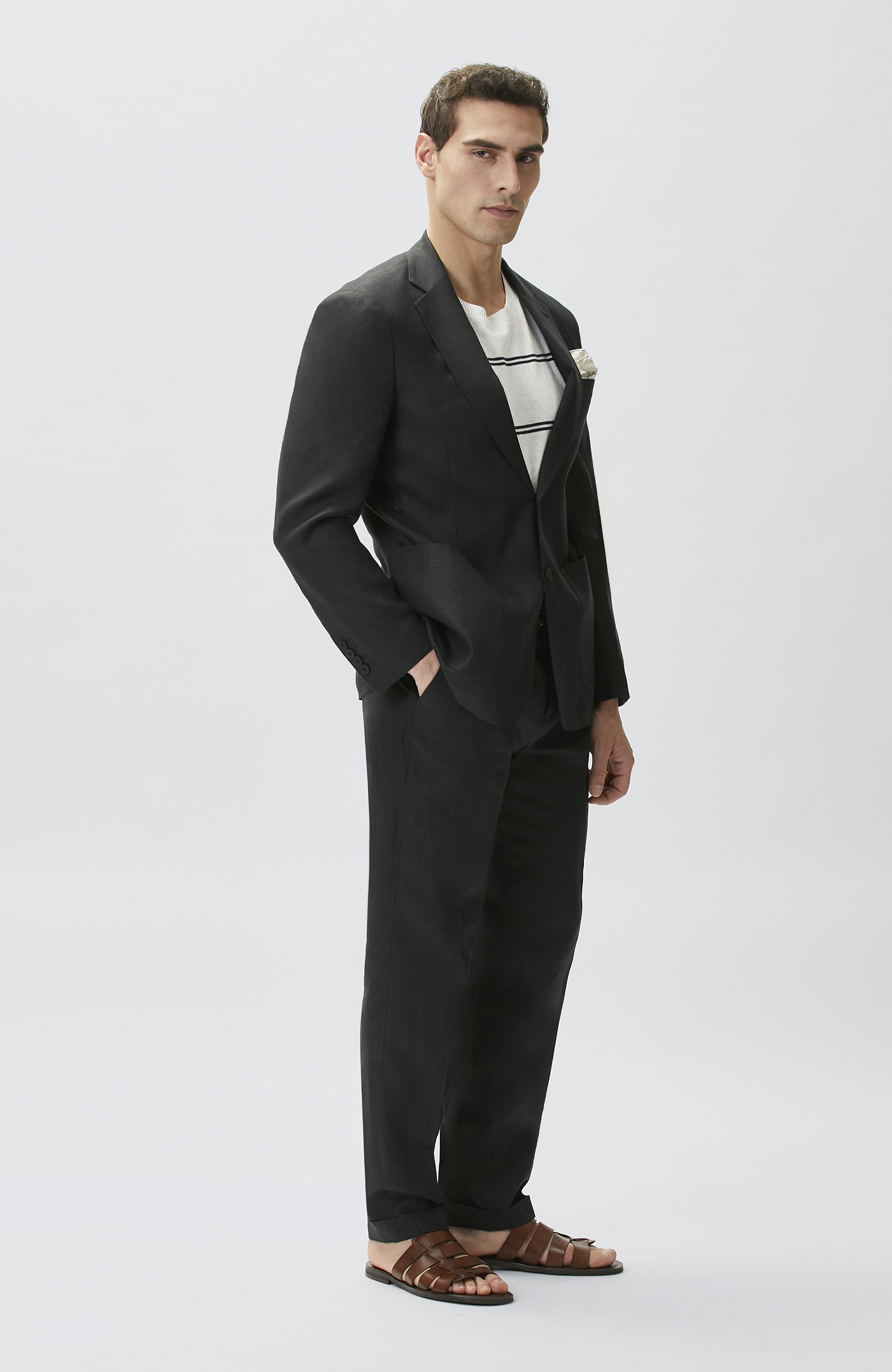 SUIT