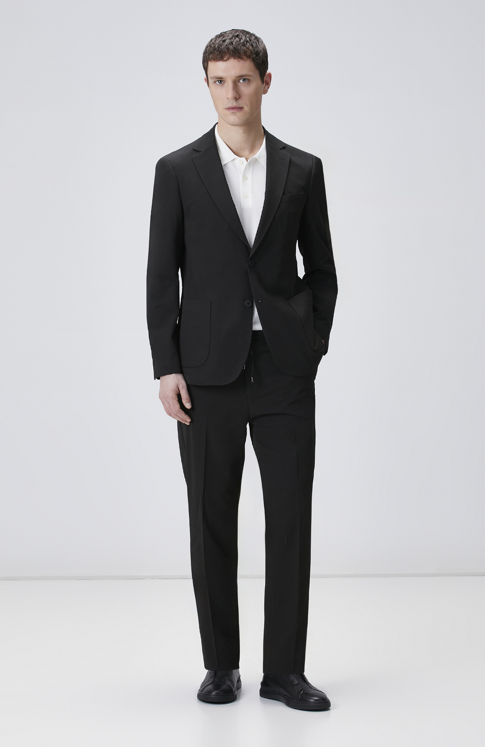 Slim Fit Siyah Çizgili Takım Elbise