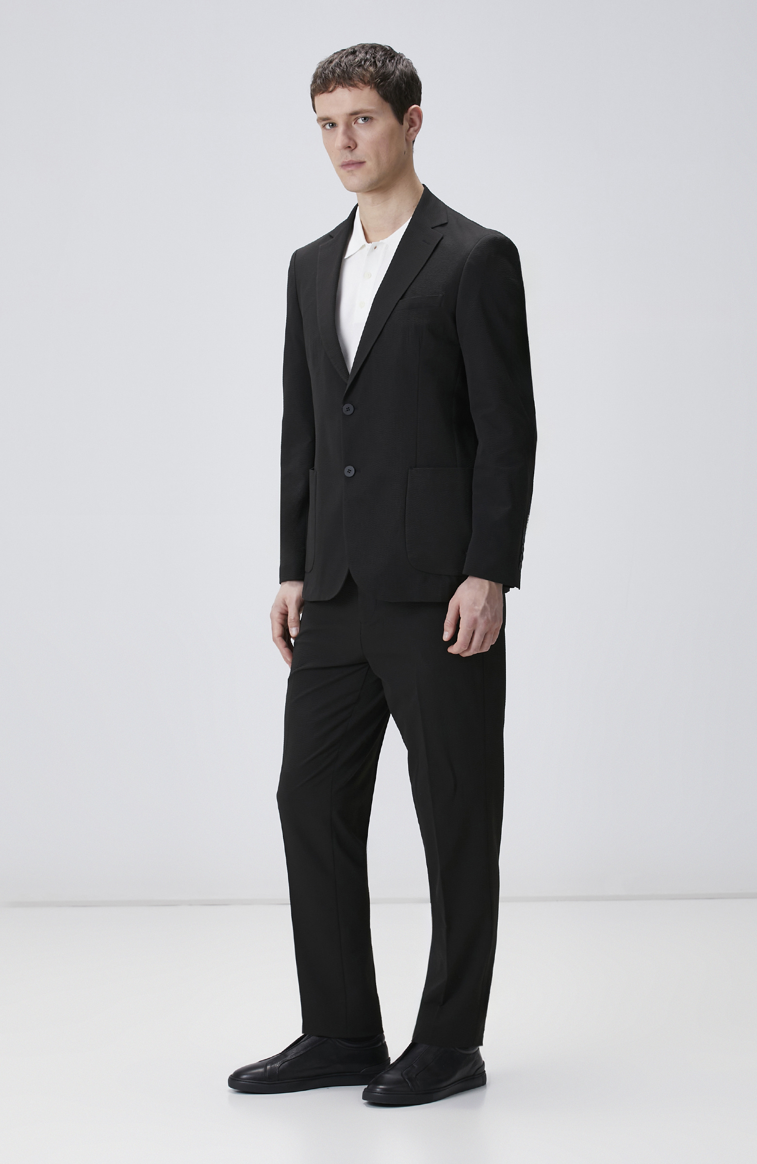 Slim Fit Siyah Çizgili Takım Elbise