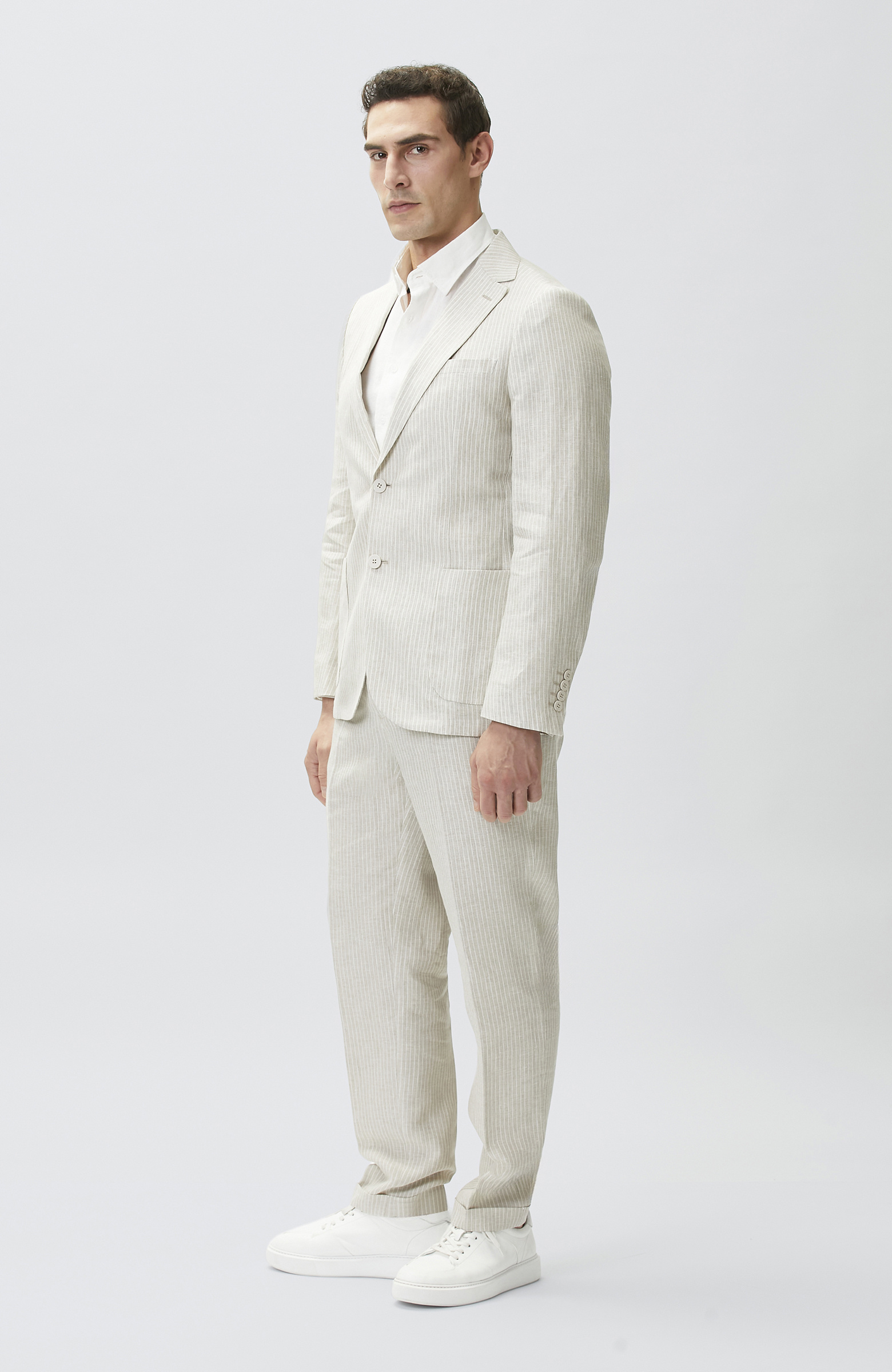 SUIT