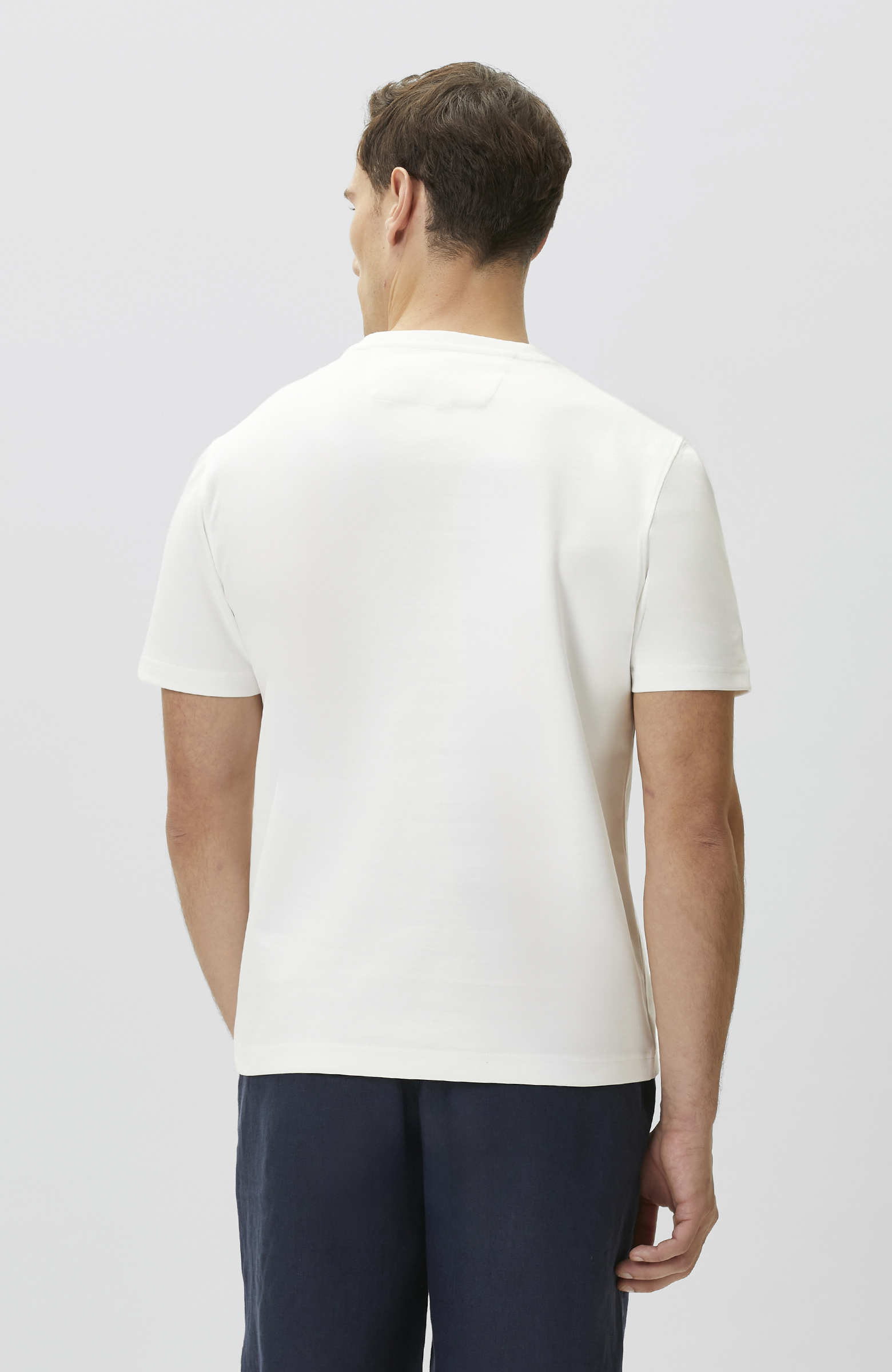 Beyaz Nakışlı T-shirt