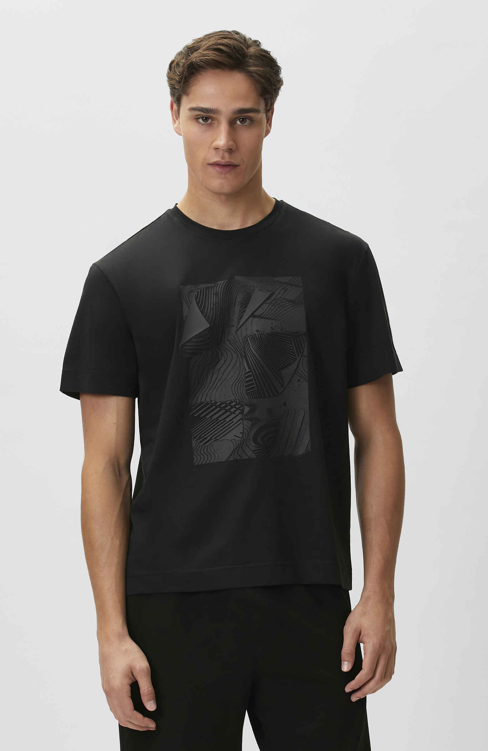 Siyah Enjeksiyon Baskılı T-shirt