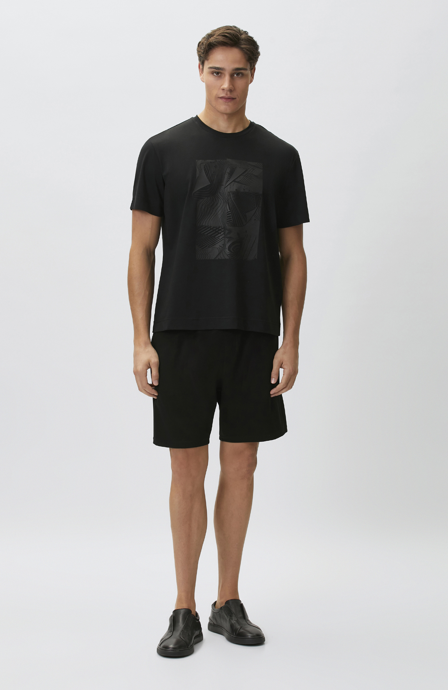 Siyah Enjeksiyon Baskılı T-shirt
