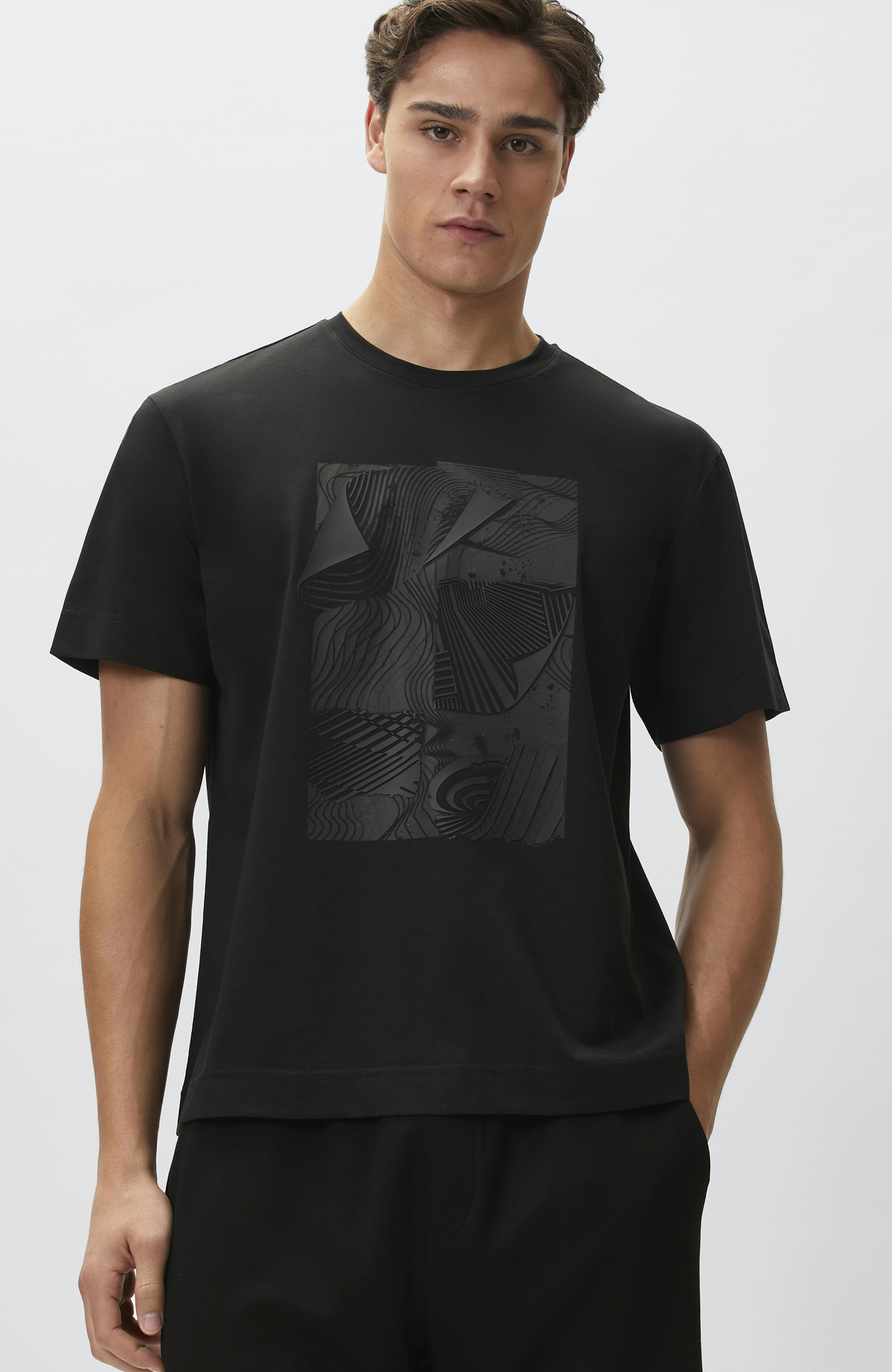 Siyah Enjeksiyon Baskılı T-shirt
