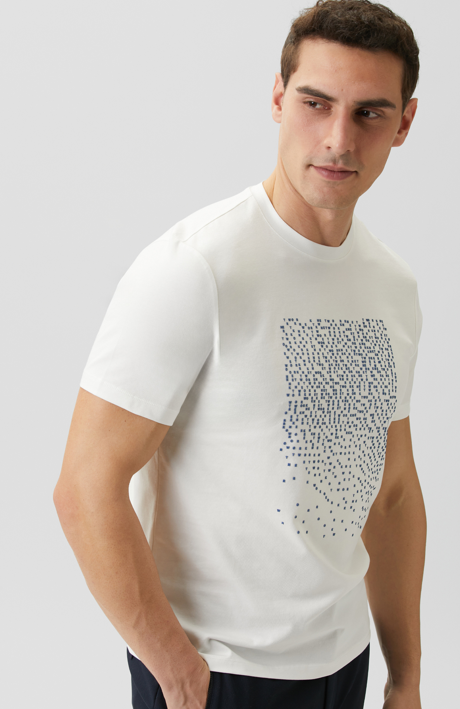 N-Tech Beyaz Network Mini Harf Baskılı T-shirt