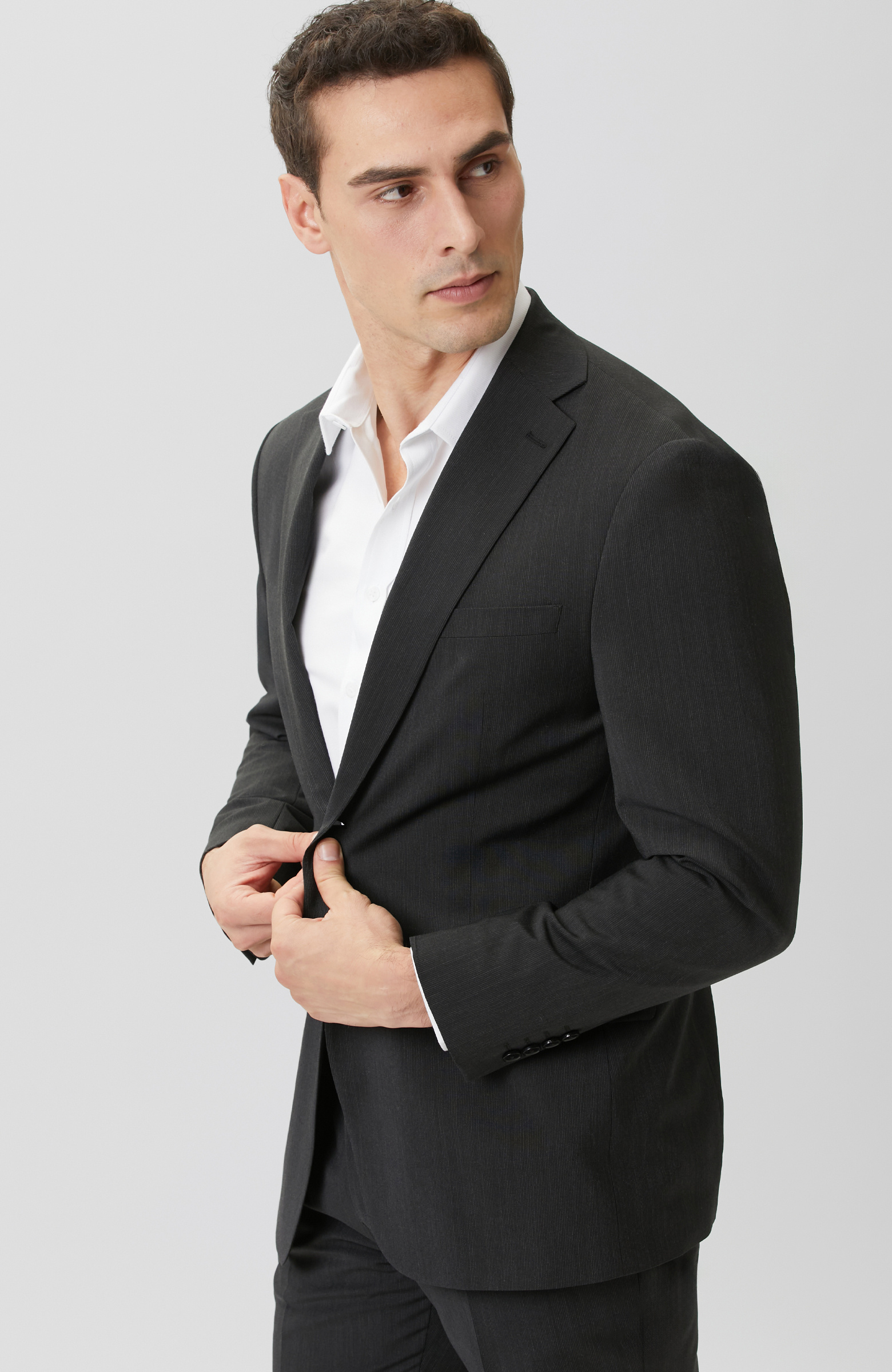 Siyah Çizgili Yün Karışımlı Takım Elbise