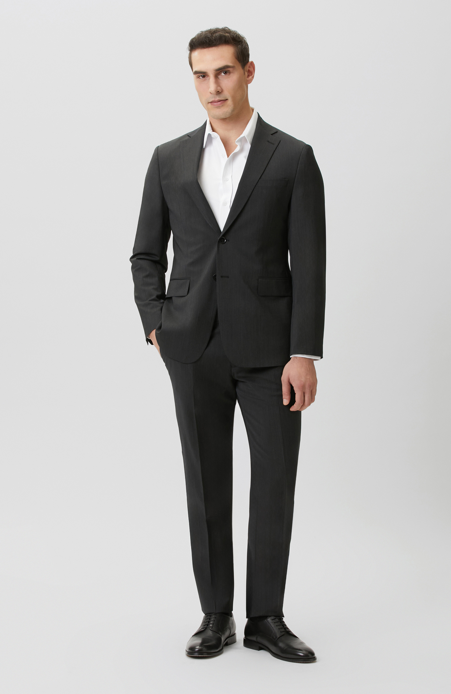 Siyah Çizgili Yün Karışımlı Takım Elbise