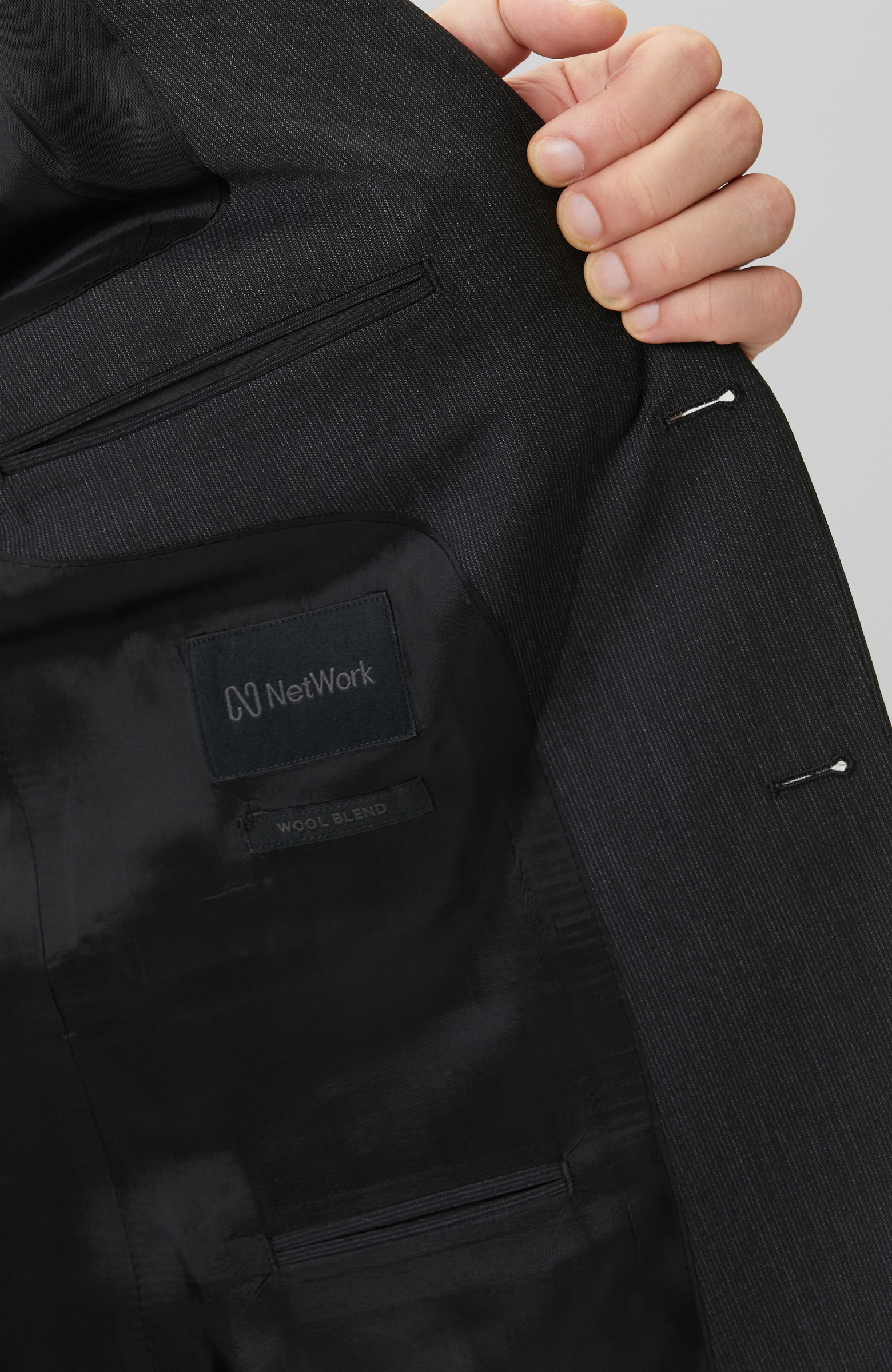 Siyah Çizgili Yün Karışımlı Takım Elbise