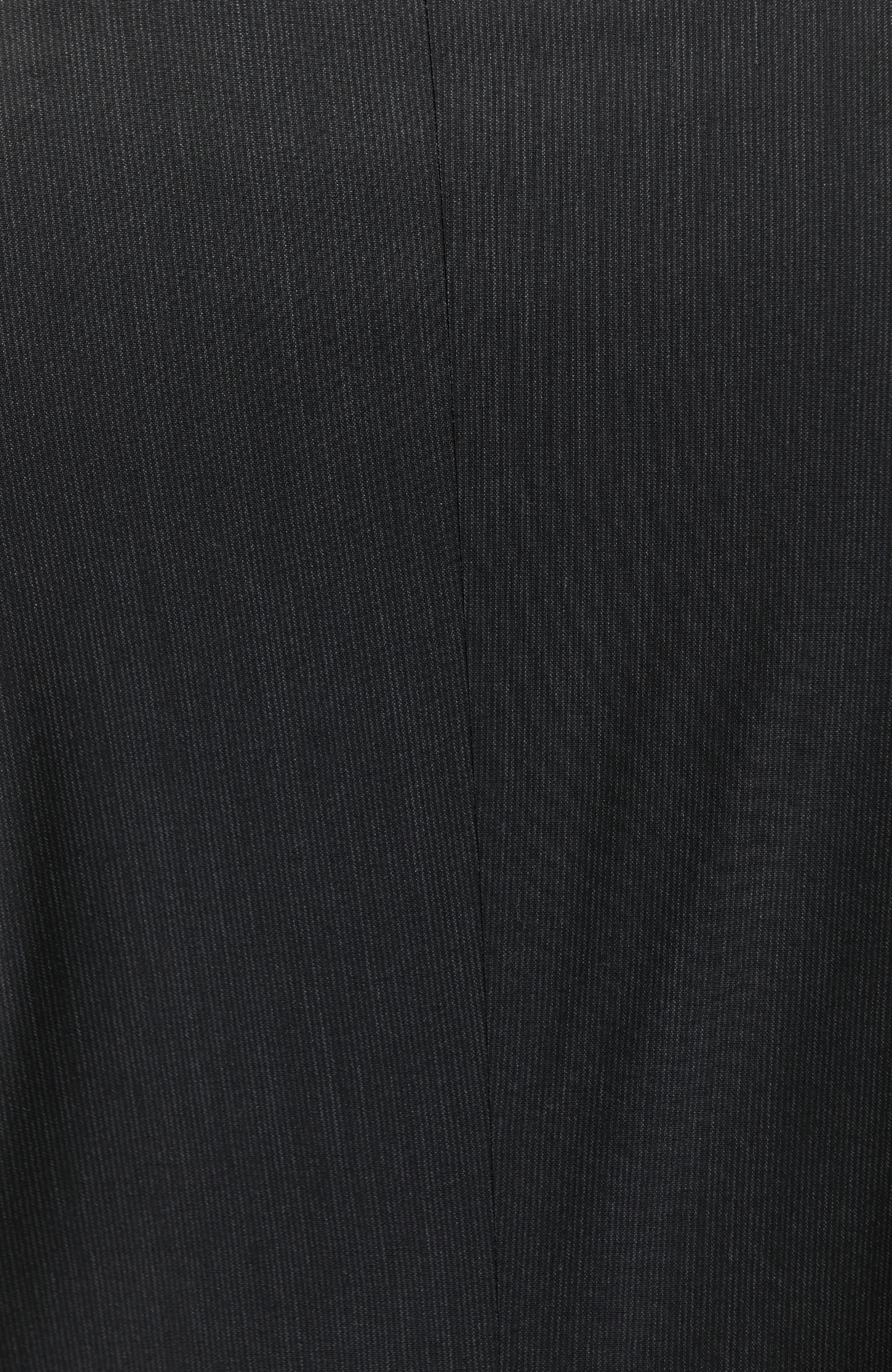 Siyah Çizgili Yün Karışımlı Takım Elbise