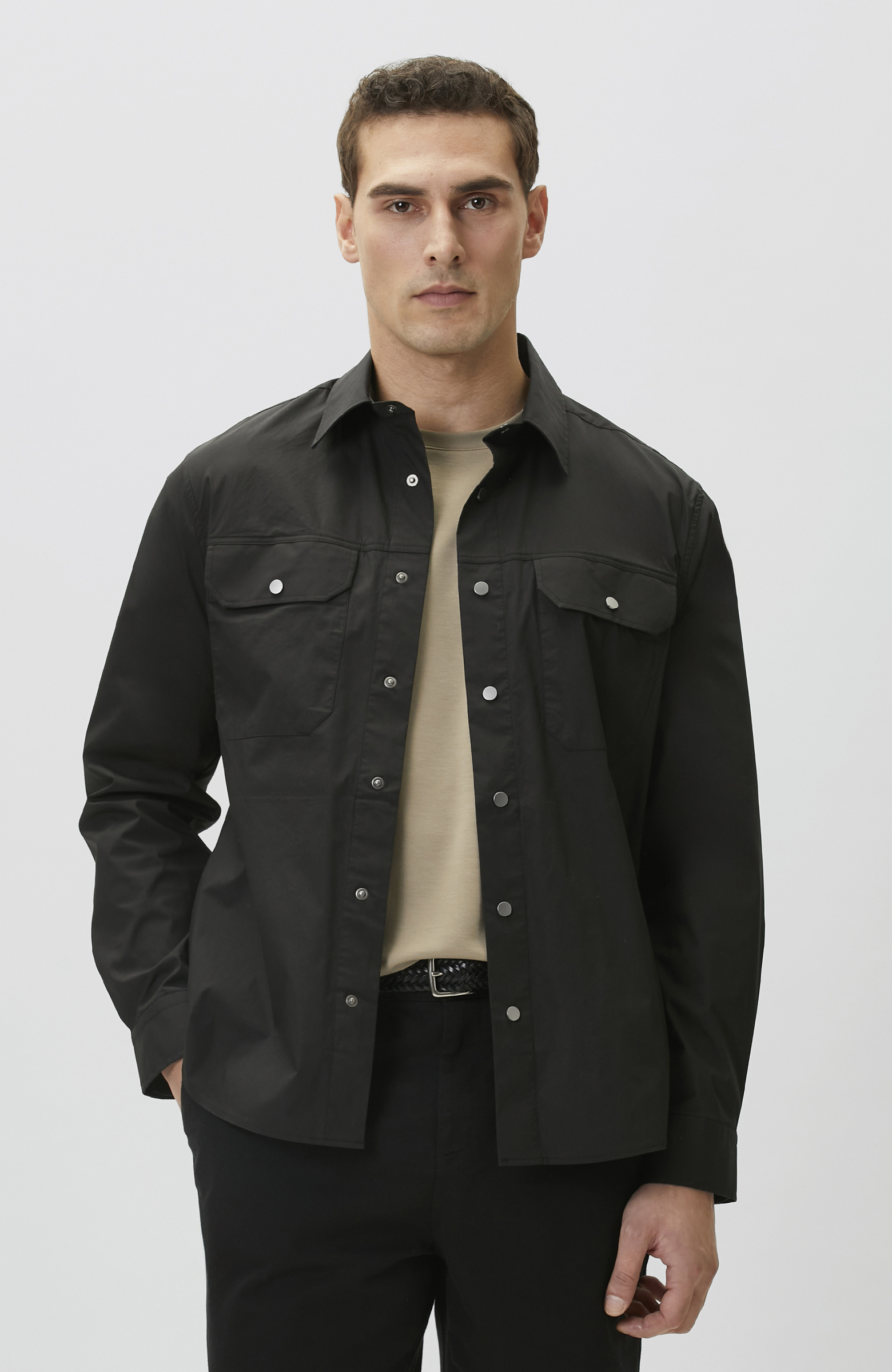 Siyah Çıtçıtlı Dış Gömlek