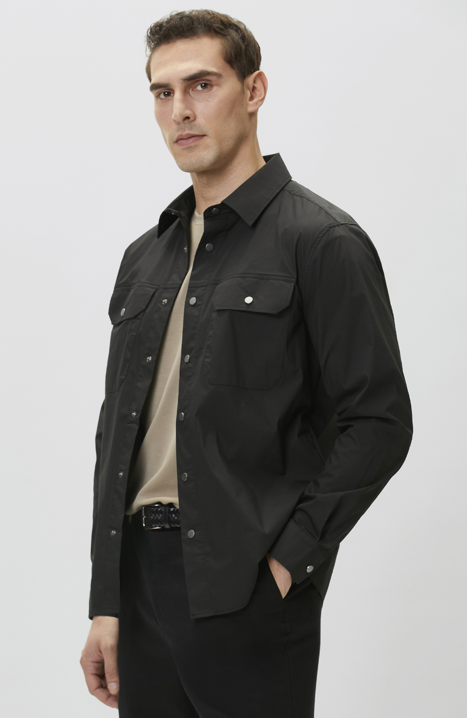 Siyah Çıtçıtlı Dış Gömlek