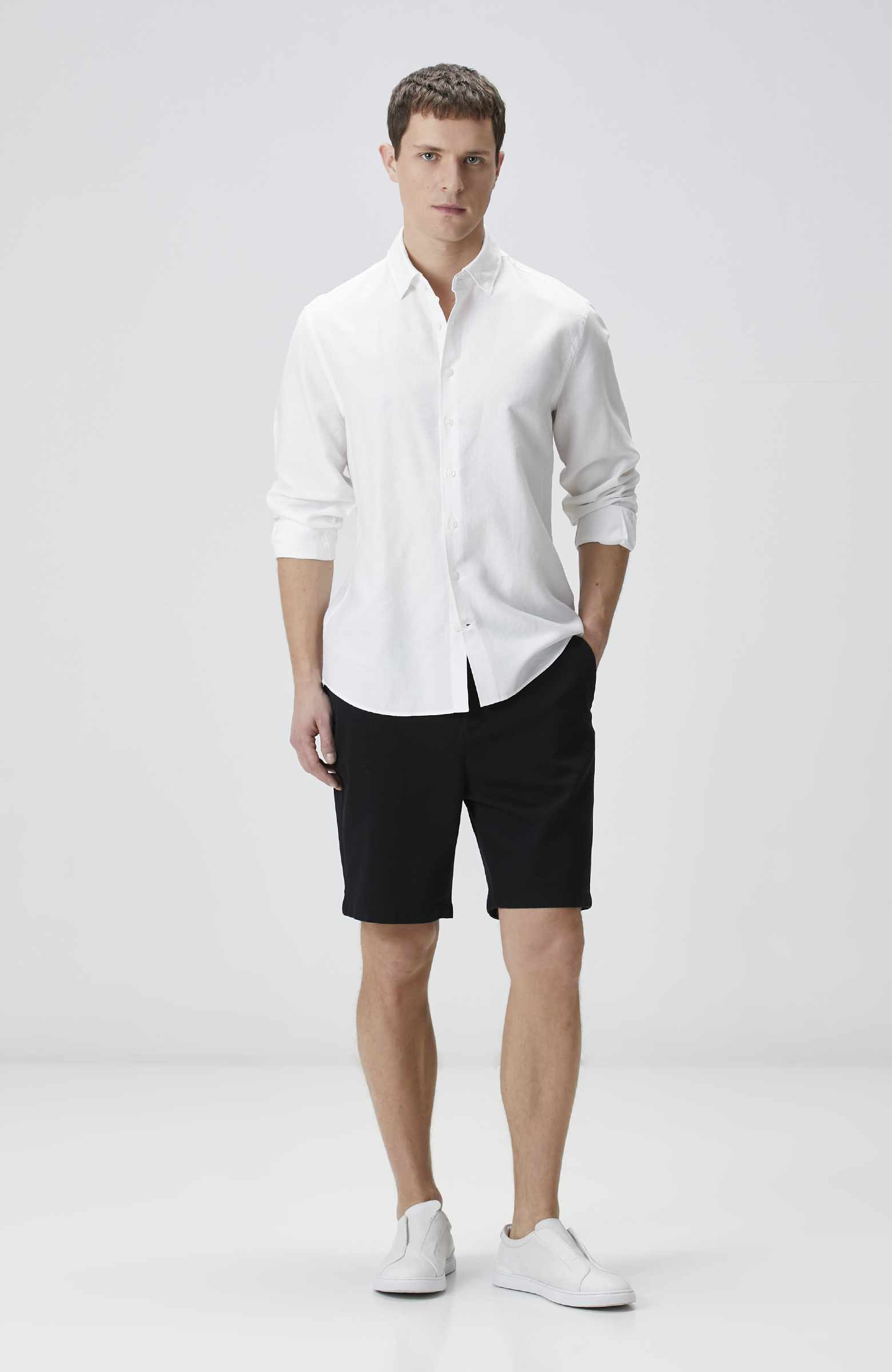 Slim Fit Siyah Parça Boya Diyagonal Chino Şort