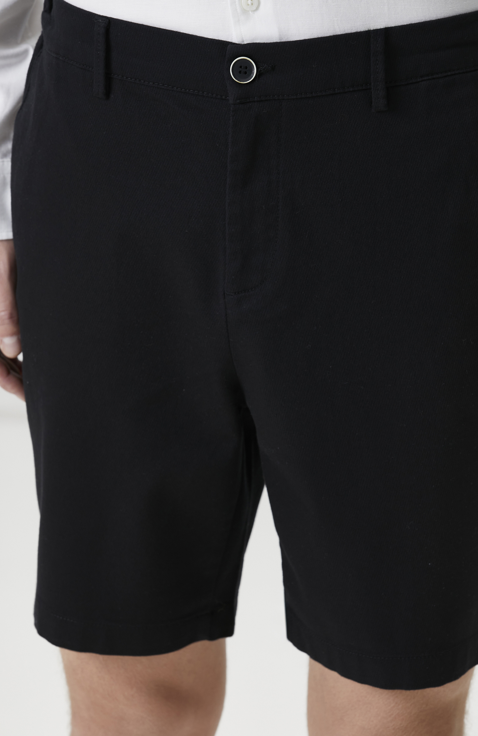 Slim Fit Siyah Parça Boya Diyagonal Chino Şort