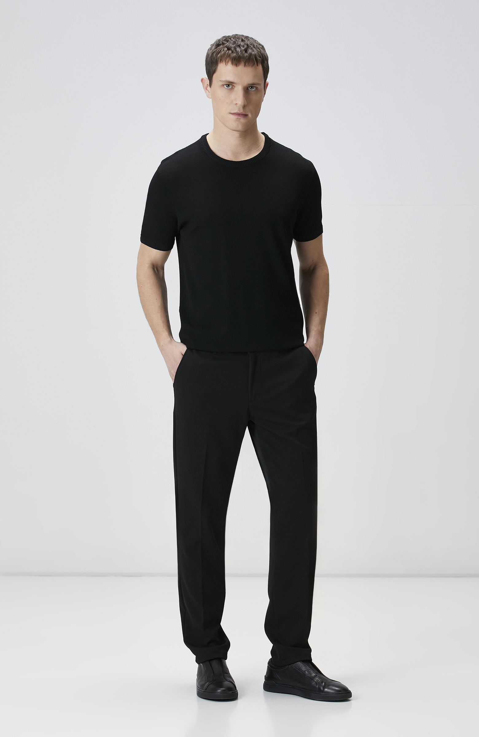 Siyah Balıksırtı Desenli Triko Kazak