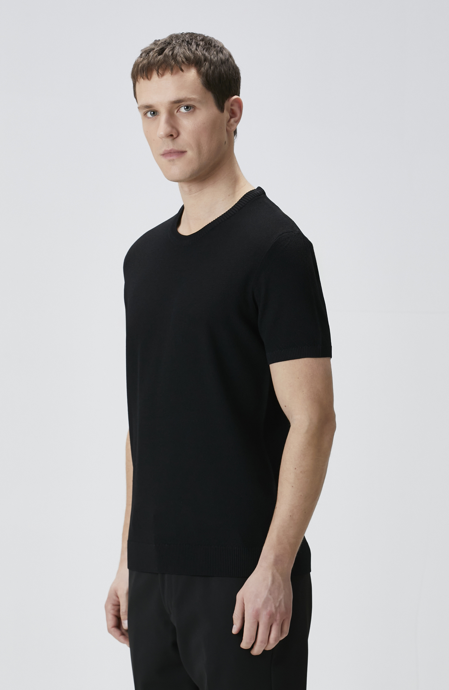 Siyah Balıksırtı Desenli Triko Kazak