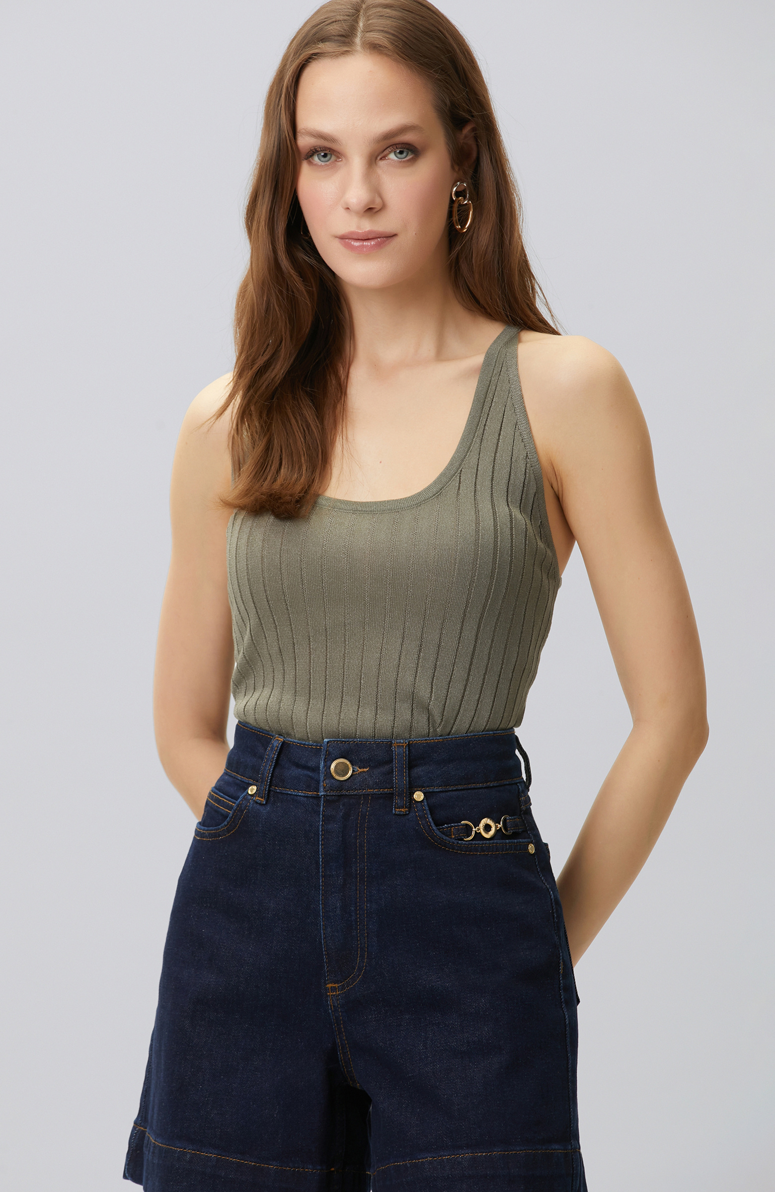 Khaki Swimmer Form Jacquard Knitwear Undershirt