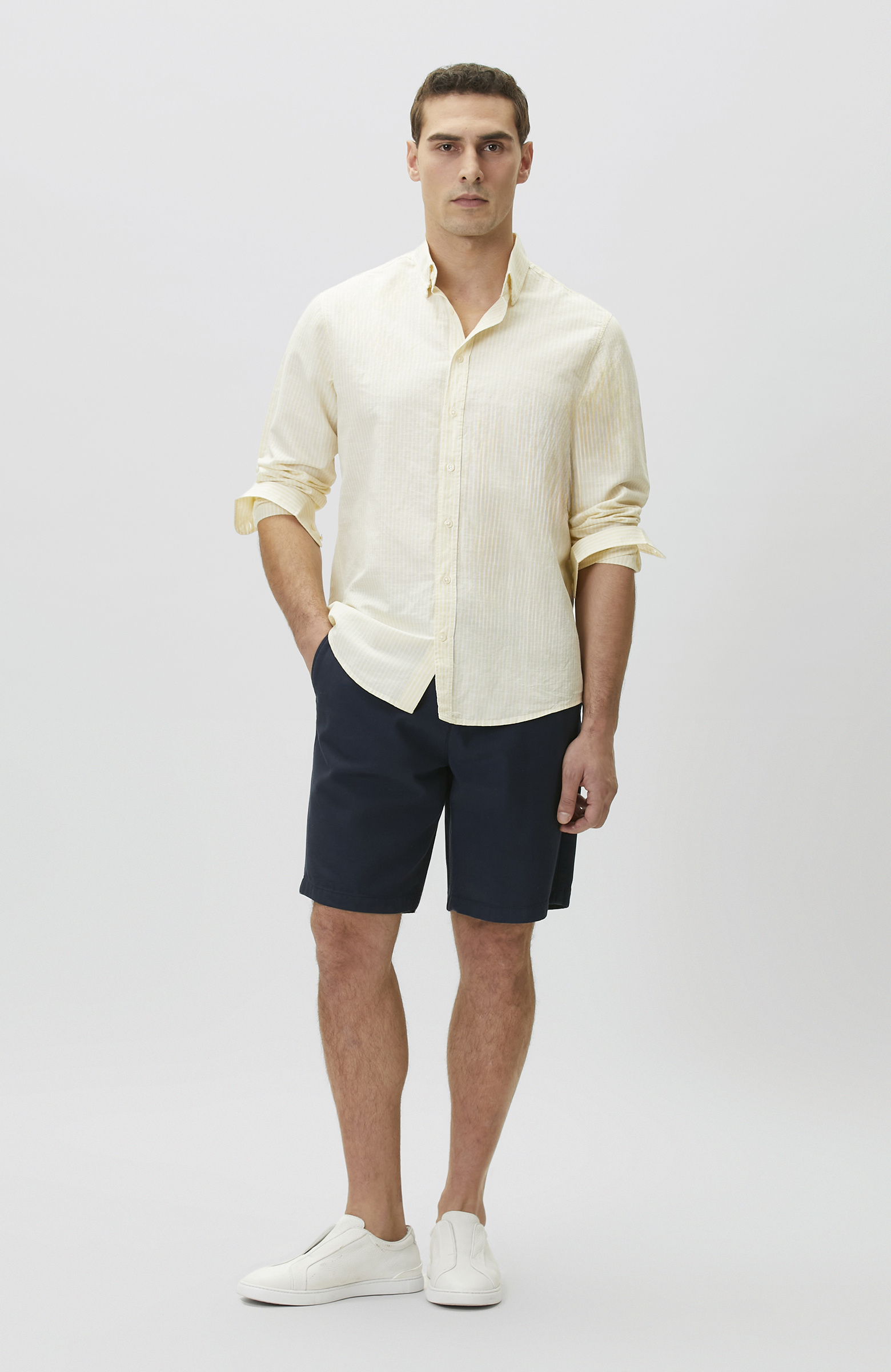 Lacivert Keten Karışımlı Beli Tokalı Şort