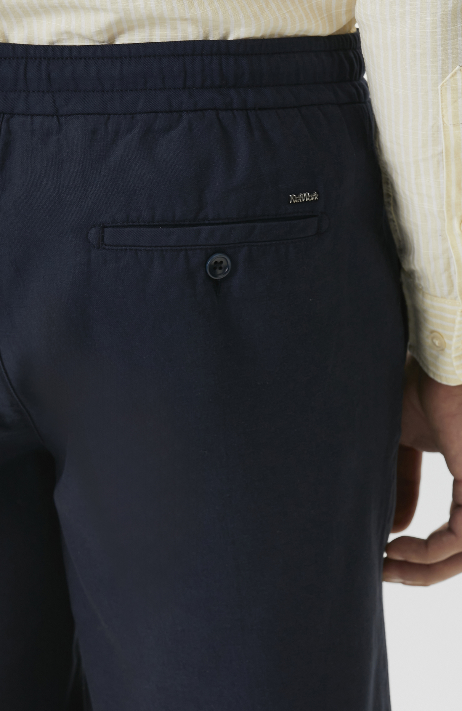 Lacivert Keten Karışımlı Beli Tokalı Şort