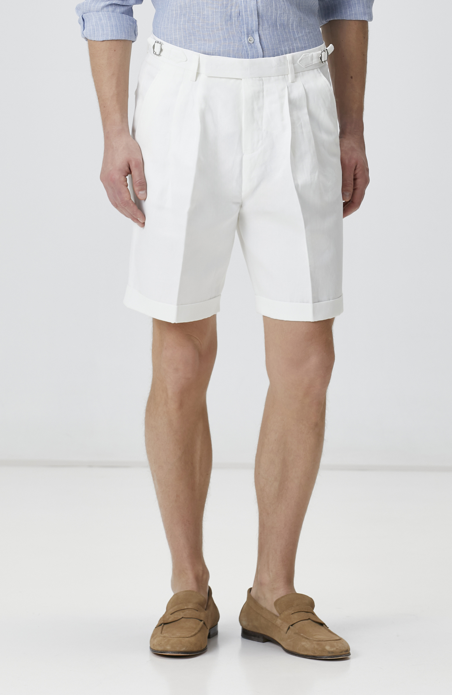 Kırık Beyaz Beli Tokalı Keten Karışımlı Şort