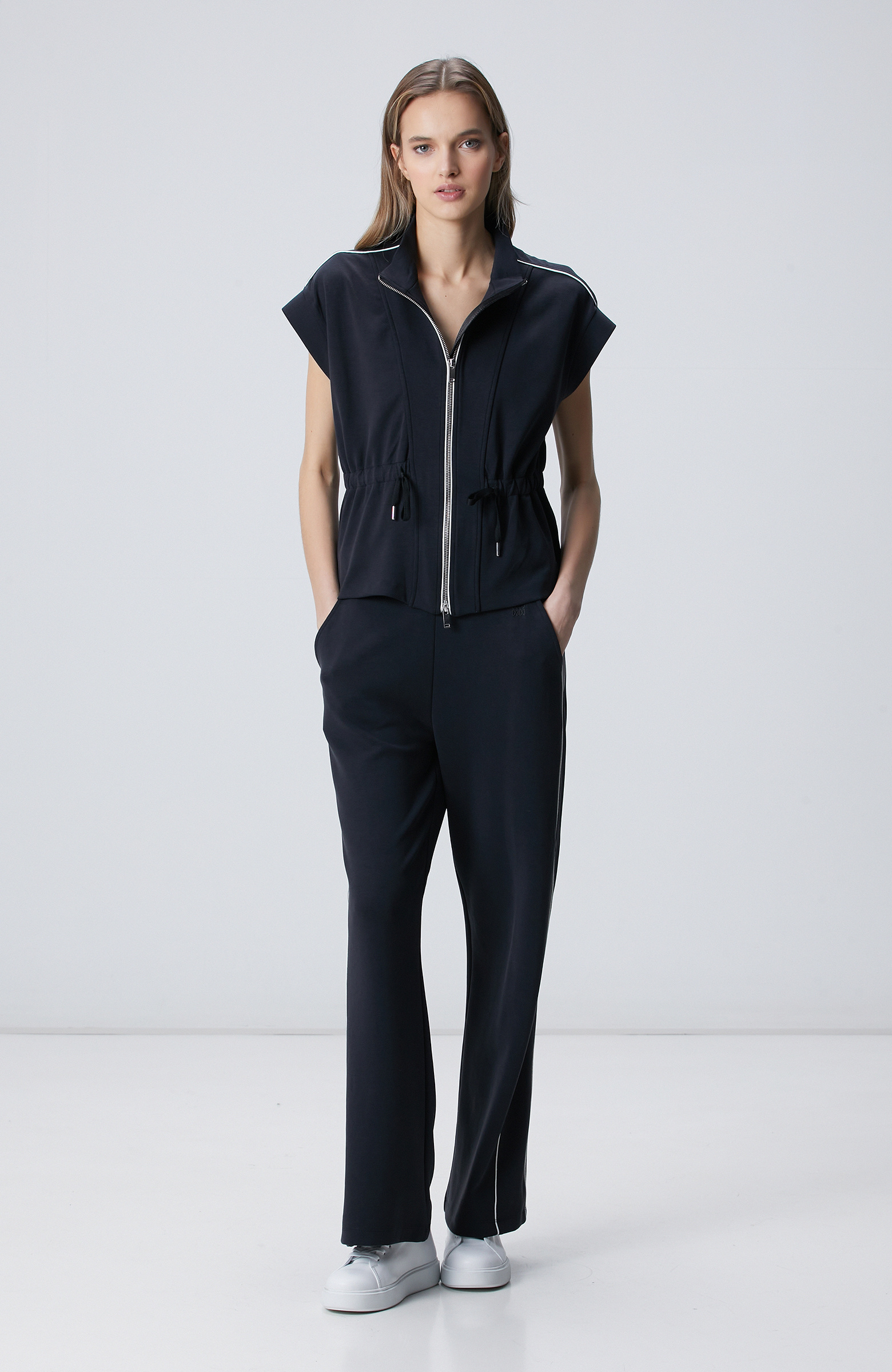 Siyah Modal Karışımlı Biye Detaylı Ceket