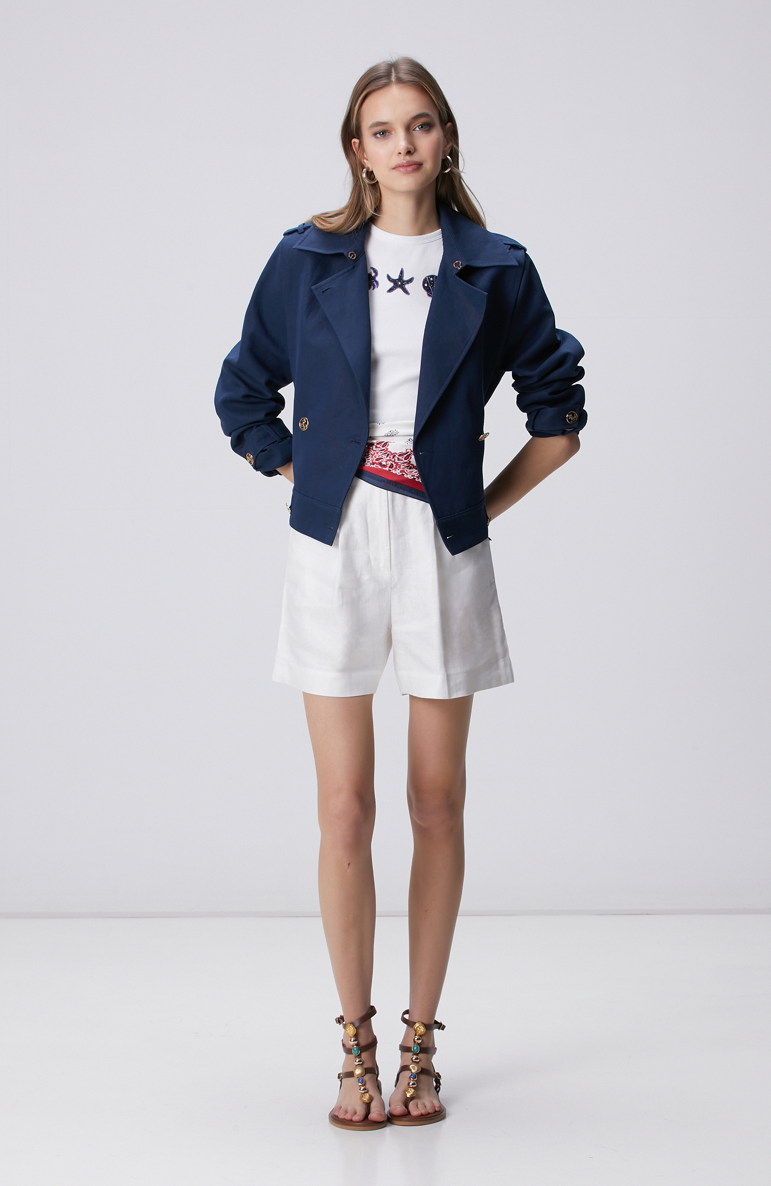 Beyaz Aksesuar Detaylı Örme Atlet