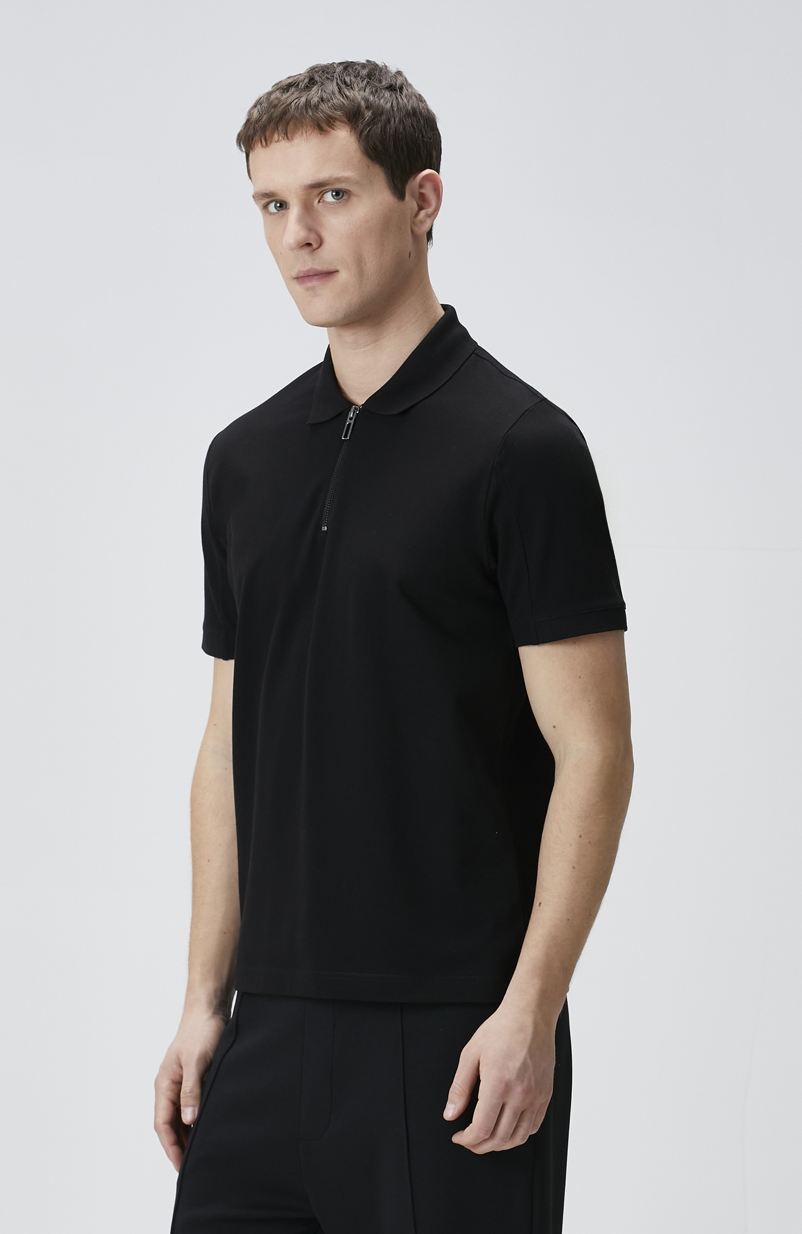 Siyah Polo Yaka Enjeksiyon Baskılı T-shirt