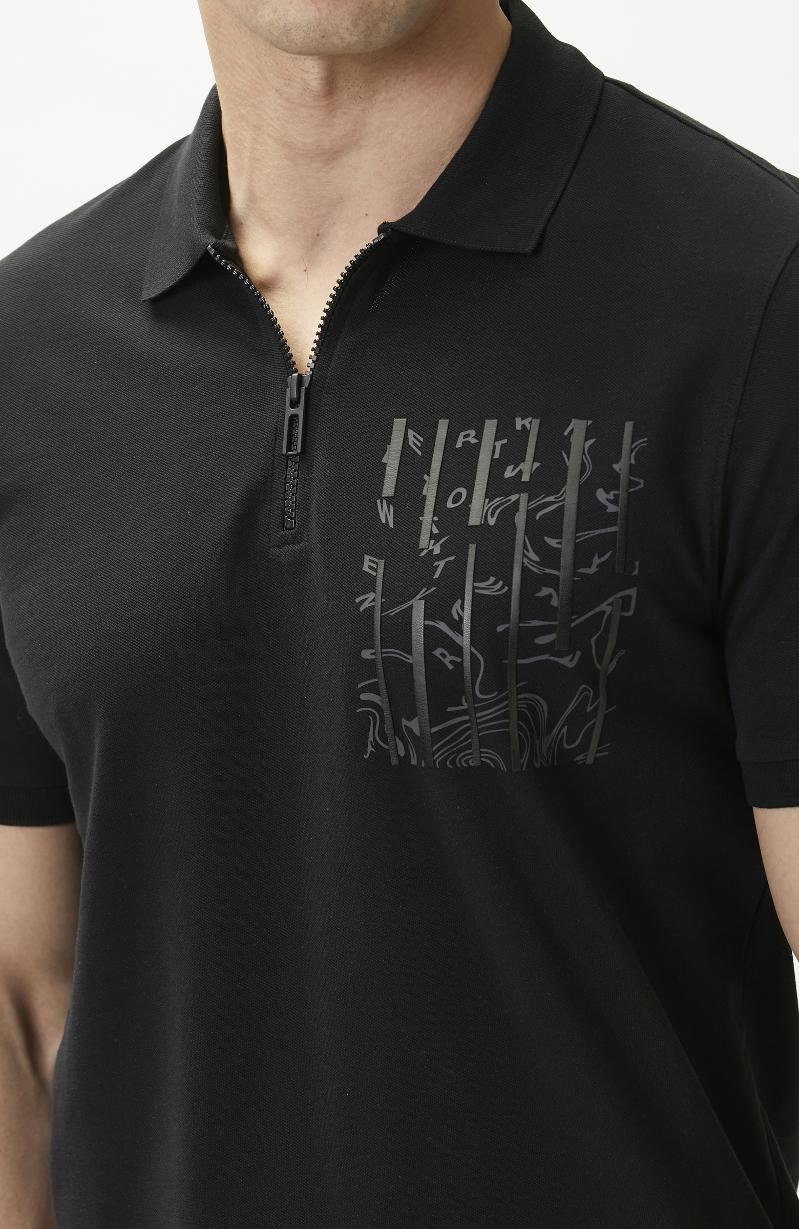 Siyah Süs Cep Baskı Detaylı Pike T-shirt