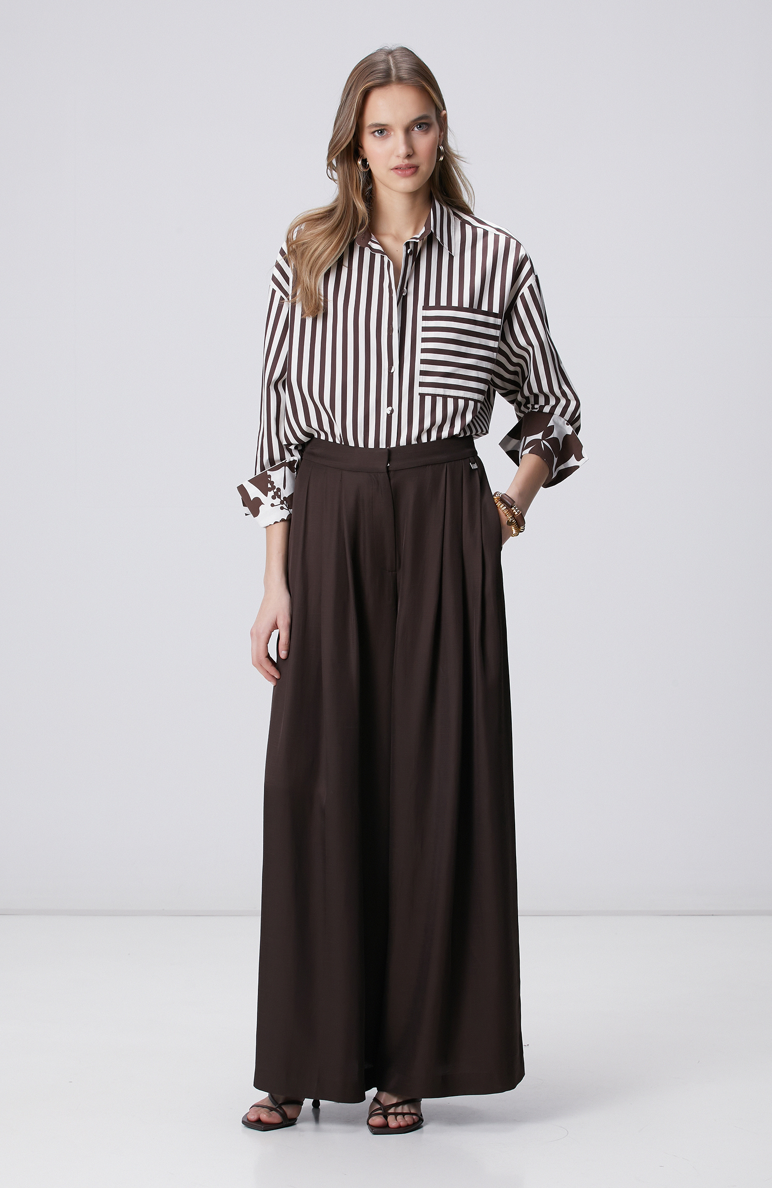 Kahverengi Çizgili Gömlek