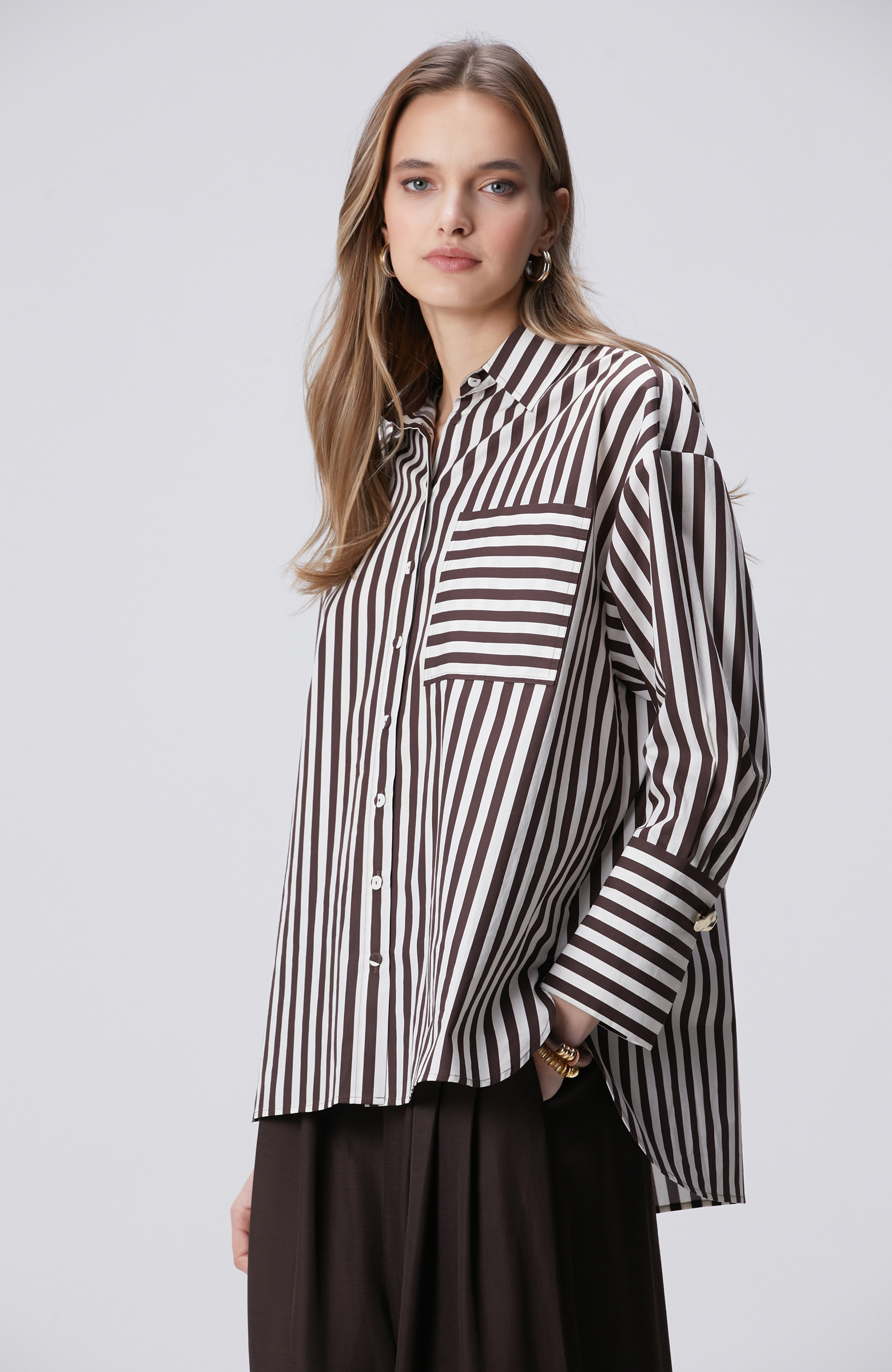 Kahverengi Çizgili Gömlek