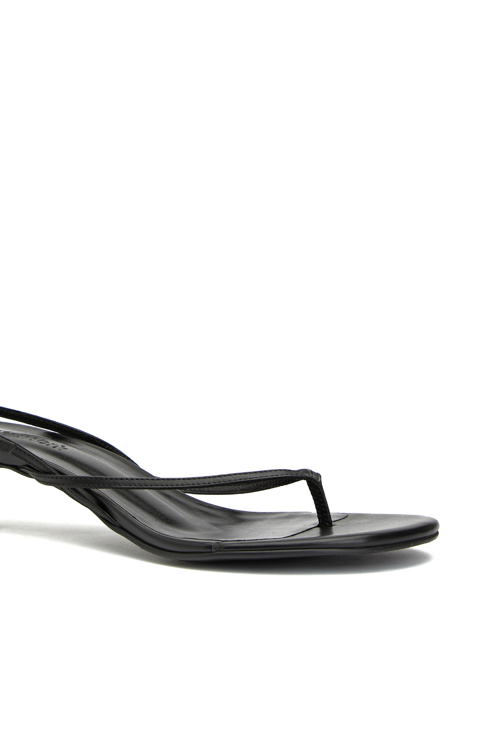 Siyah Parmak Arası Detaylı Kadın Deri Sandalet