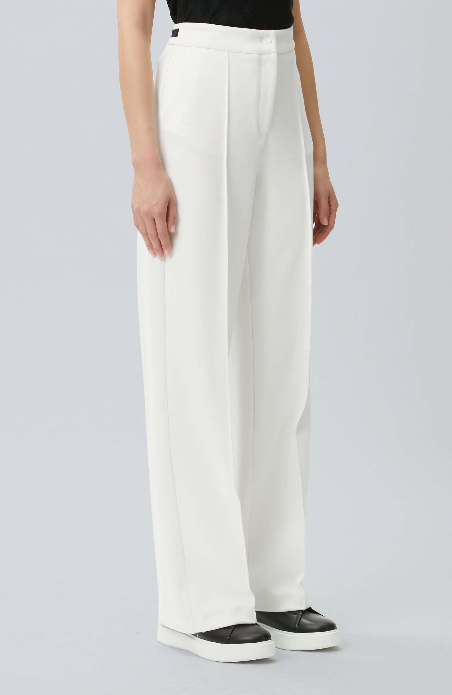 Kırık Beyaz Nervür Detaylı Eşofman