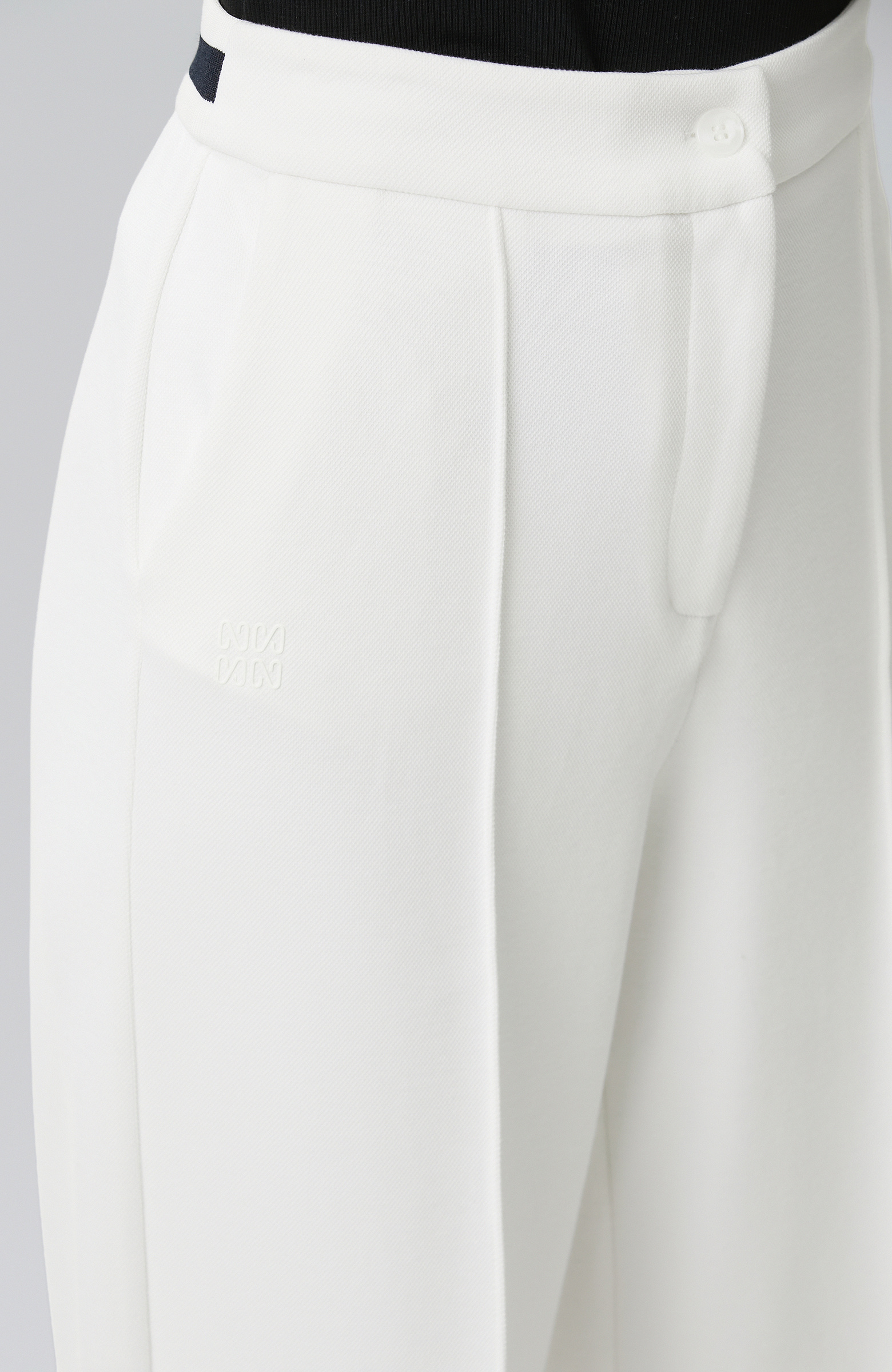 Kırık Beyaz Nervür Detaylı Eşofman