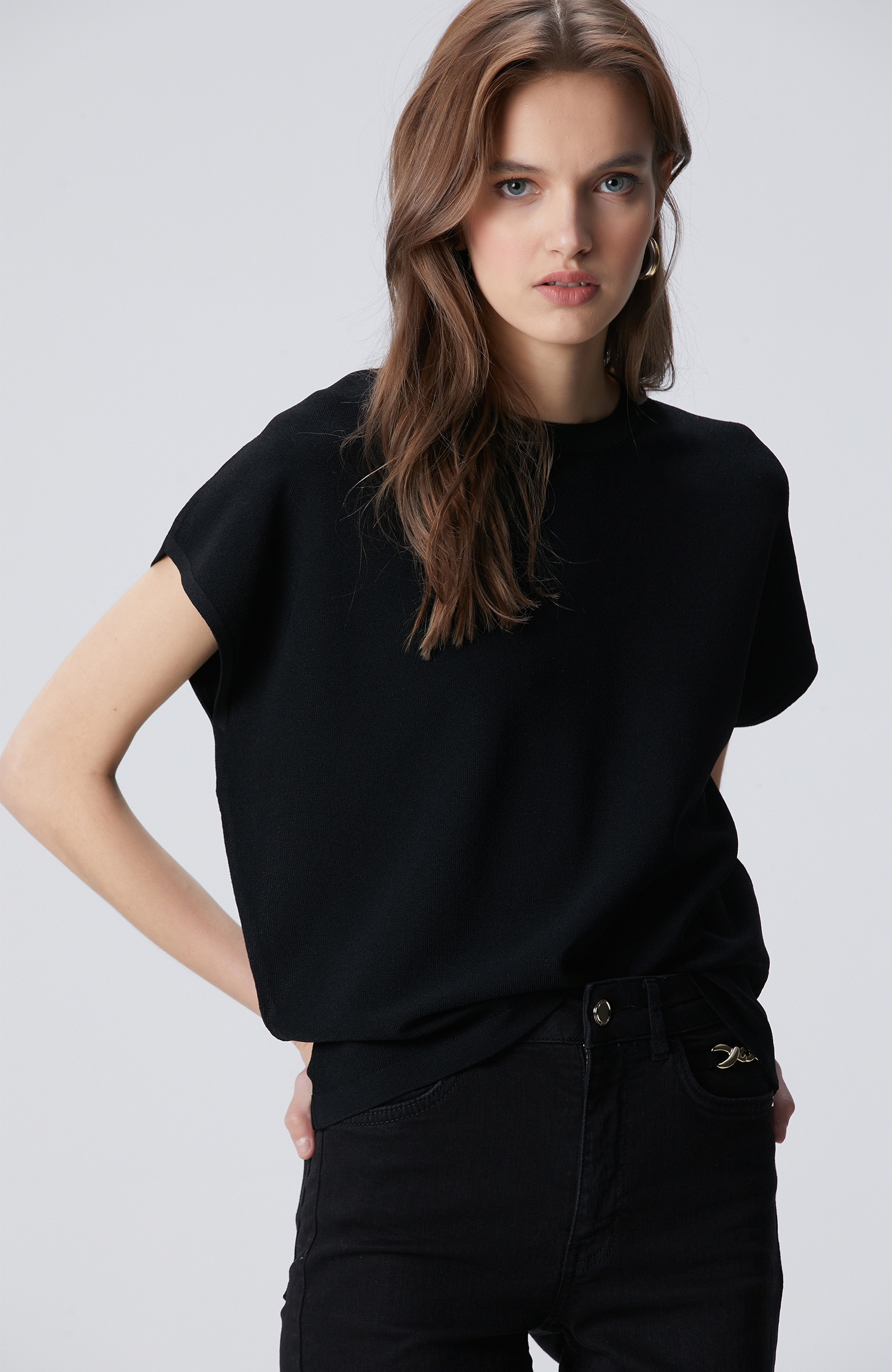 Siyah Bisiklet Yaka Kısa Kol Kazak