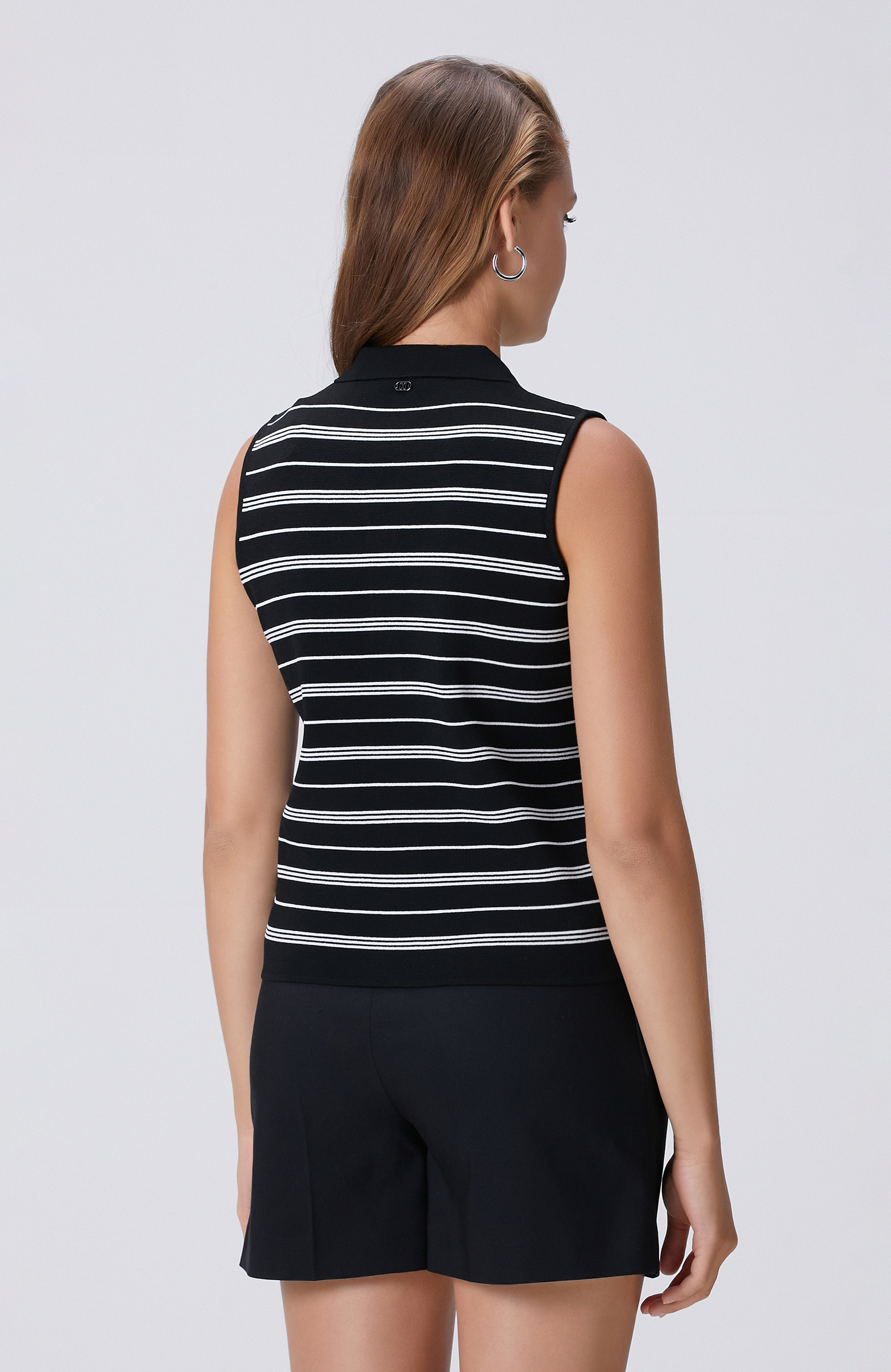 Siyah Beyaz Çizgili Kazak