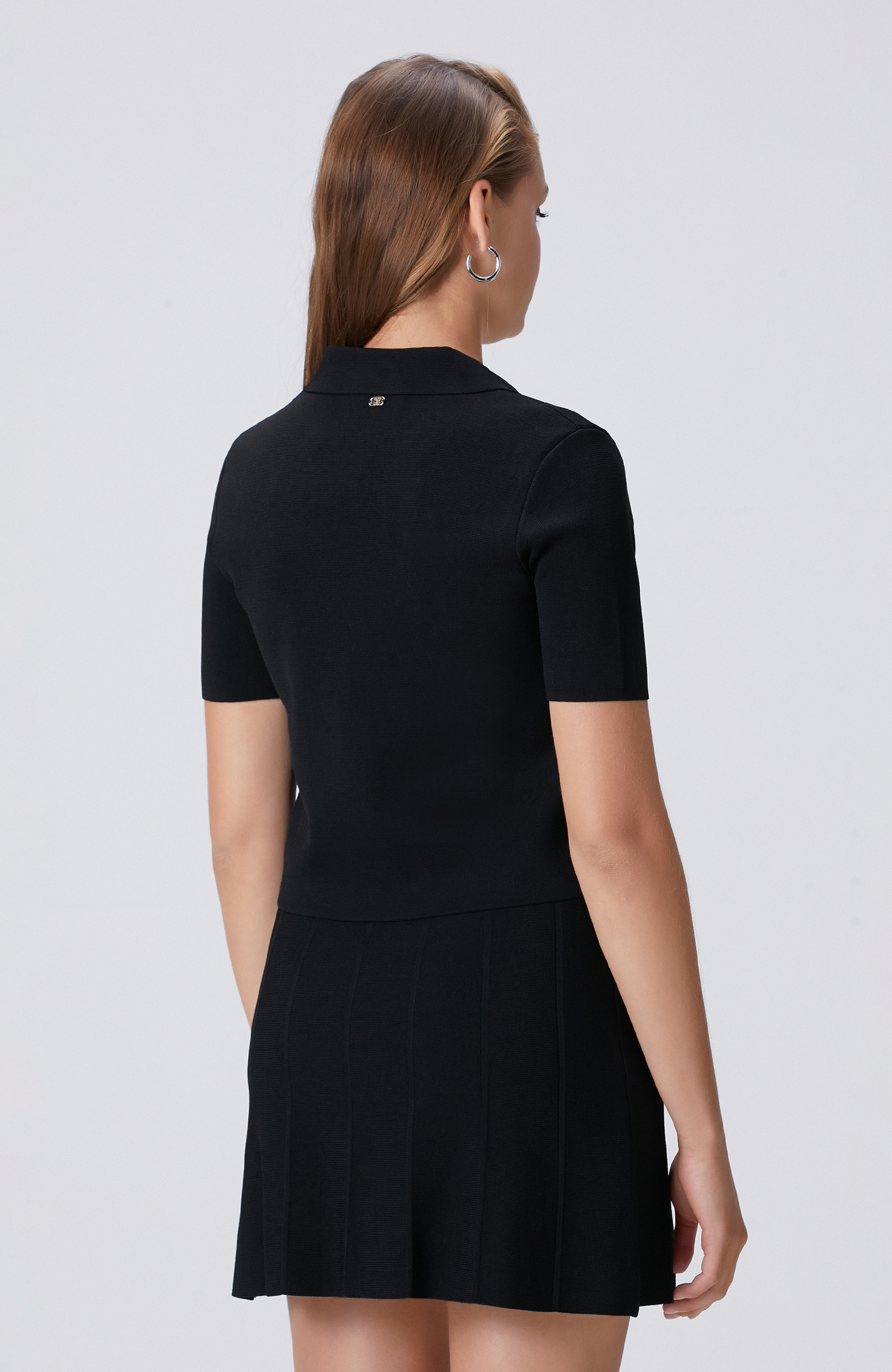 Siyah Metal Düğmeli Cepli Triko Ceket