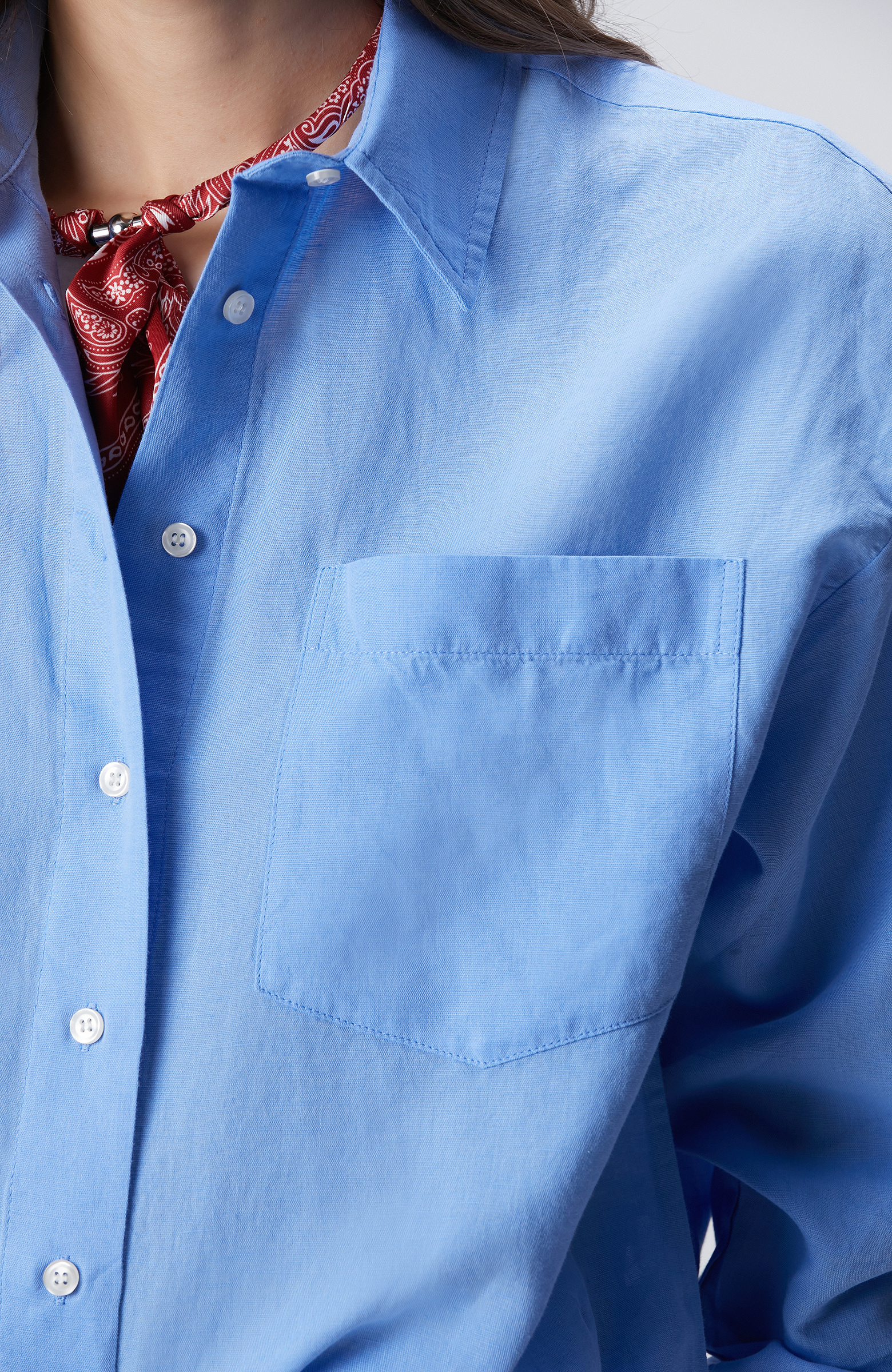 Mavi Cep Detaylı Basic Keten Karışımlı Gömlek