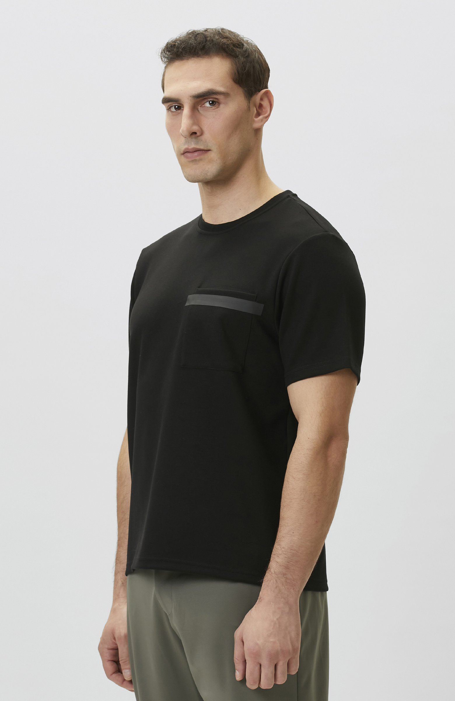 Siyah Baskı Detaylı T-shirt